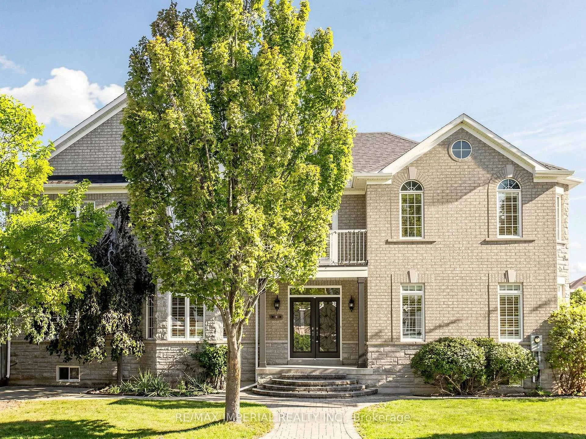 Photo 3 of 2 Andes Crescent, Vaughan, Vellore Village — HOMEH