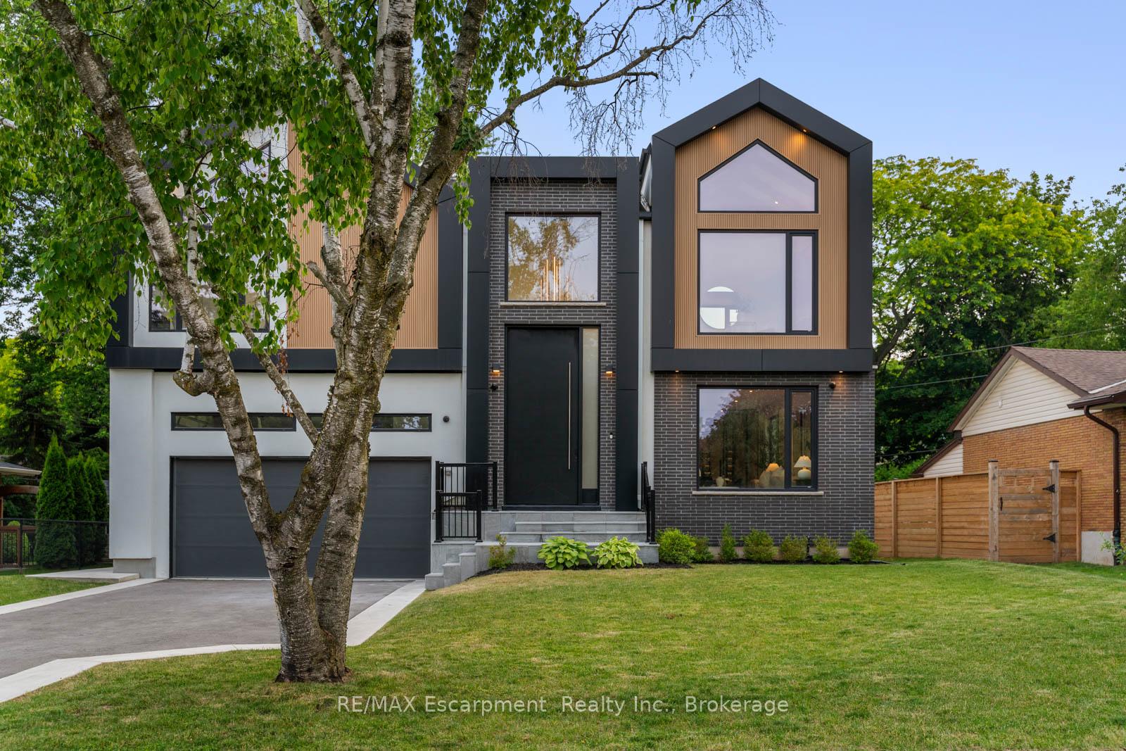 Photo 2 of 298 Strathcona Drive, Burlington, Shoreacres — HOMEH