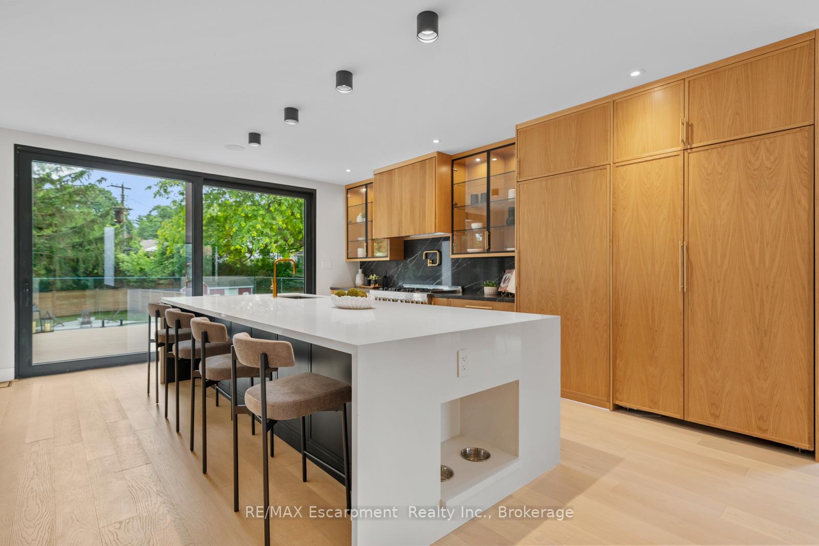 Photo 7 of 298 Strathcona Drive, Burlington, Shoreacres — HOMEH