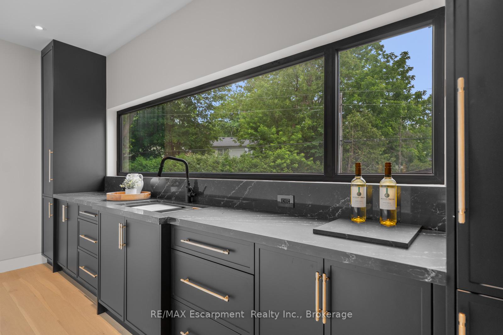 Photo 9 of 298 Strathcona Drive, Burlington, Shoreacres — HOMEH