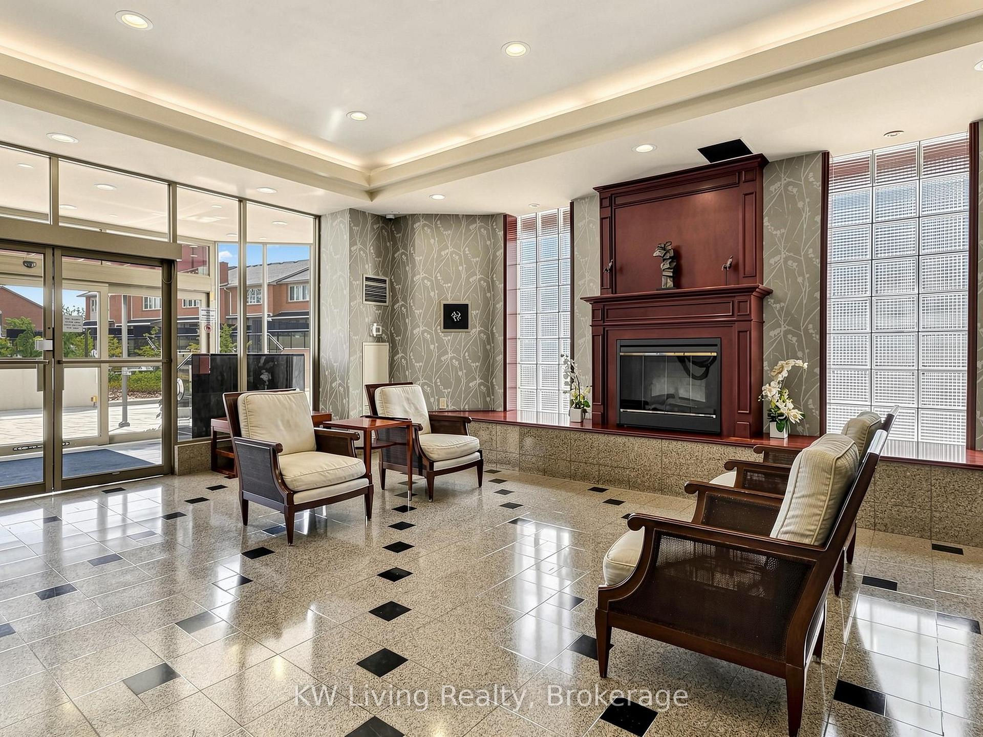 Photo 5 of Unit 811, 3605 Kariya Drive, Mississauga, City Centre — HOMEH