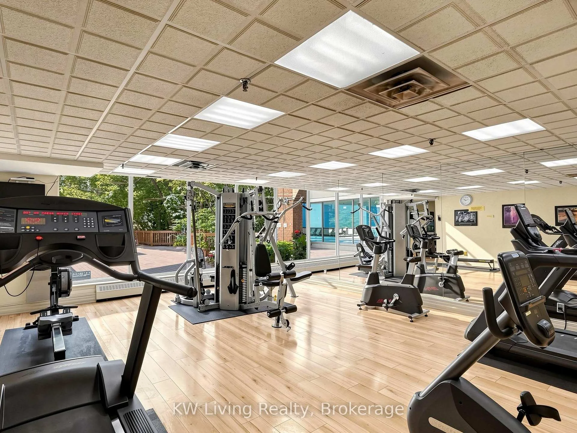 Photo 14 of Unit 811, 3605 Kariya Drive, Mississauga, City Centre — HOMEH