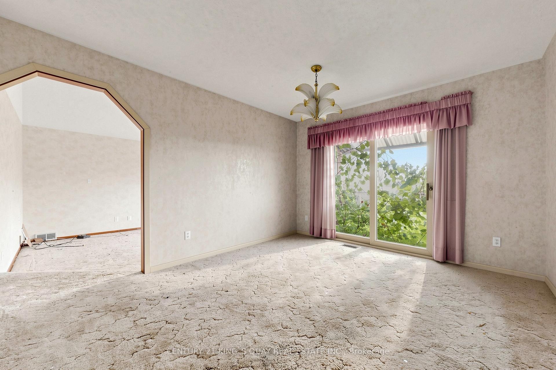 Photo 5 of 296 Darling Road, Haldimand, Dunnville — HOMEH