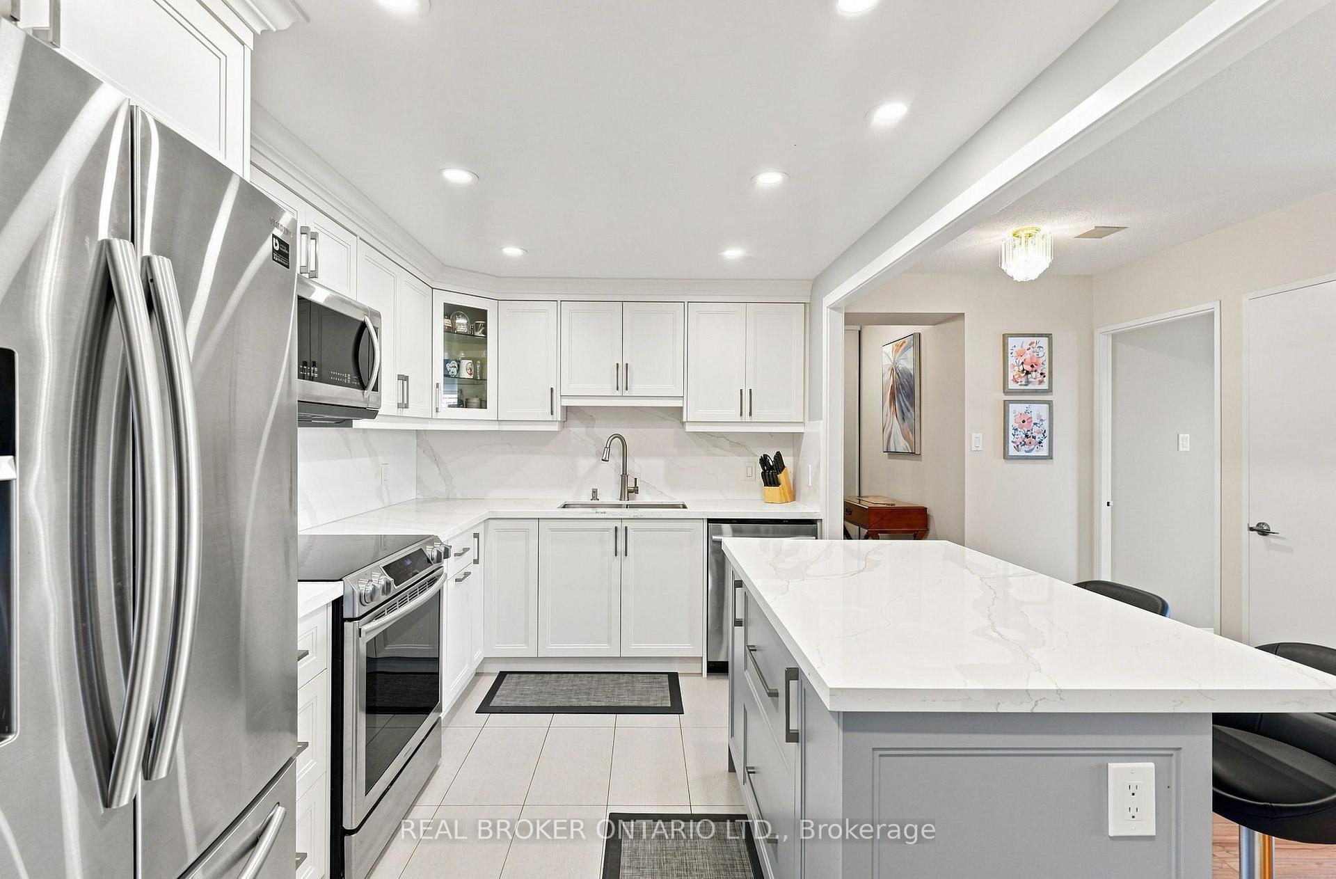 Photo 7 of Unit 2207, 205 Wynford Drive, Toronto, Flemingdon Park — HOMEH