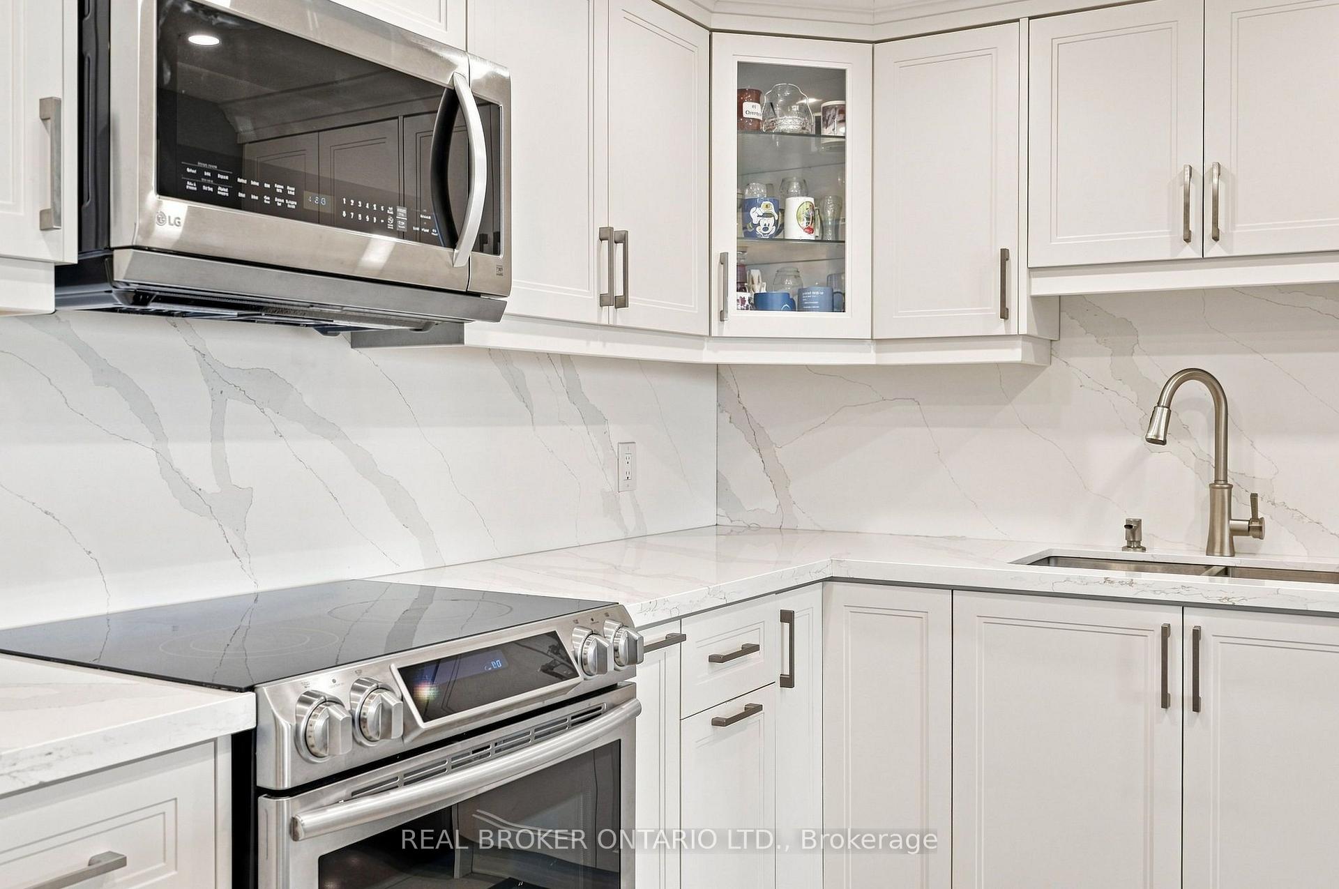 Photo 8 of Unit 2207, 205 Wynford Drive, Toronto, Flemingdon Park — HOMEH