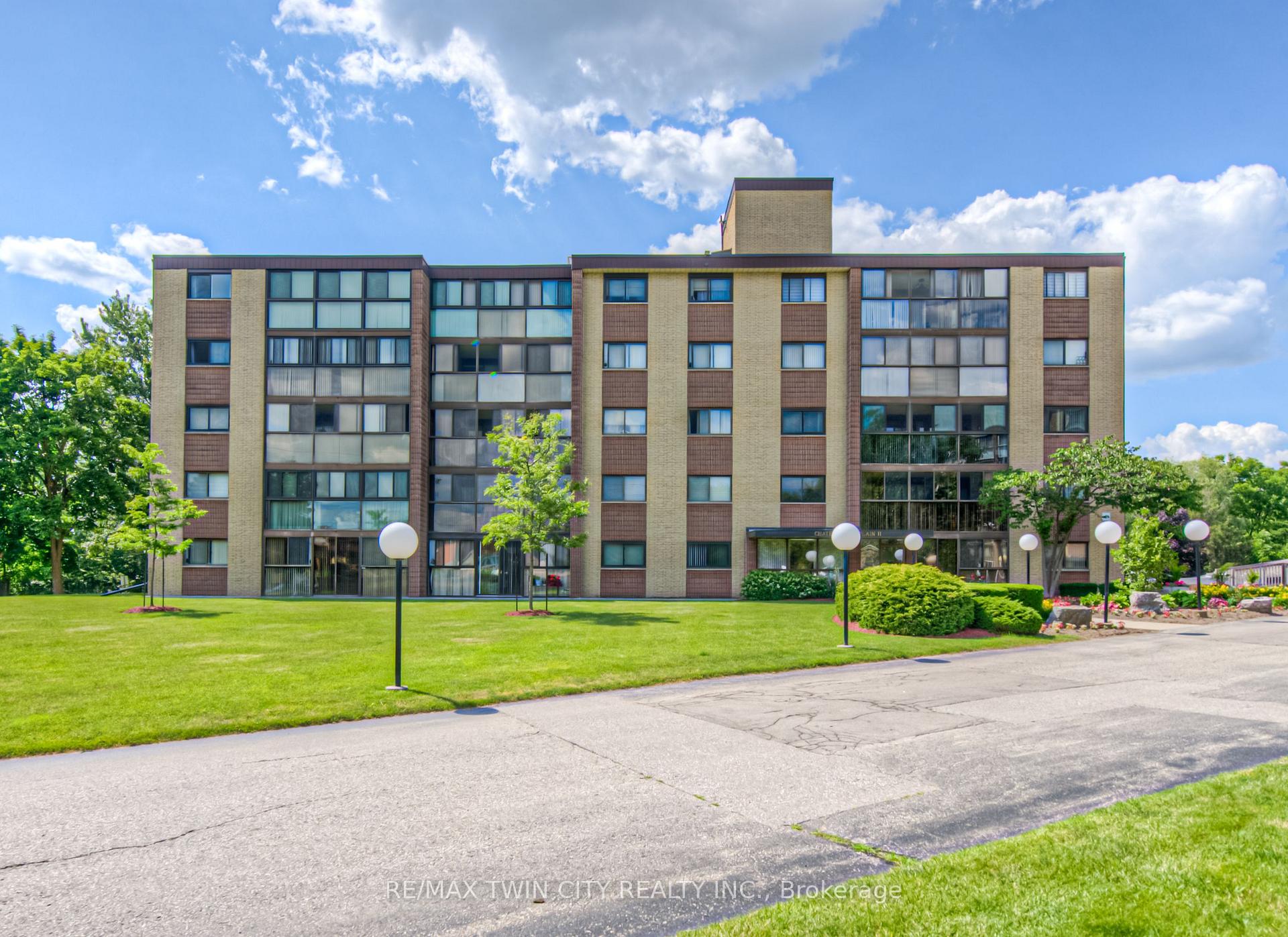 Photo of Unit 205, 380 Champlain Boulevard