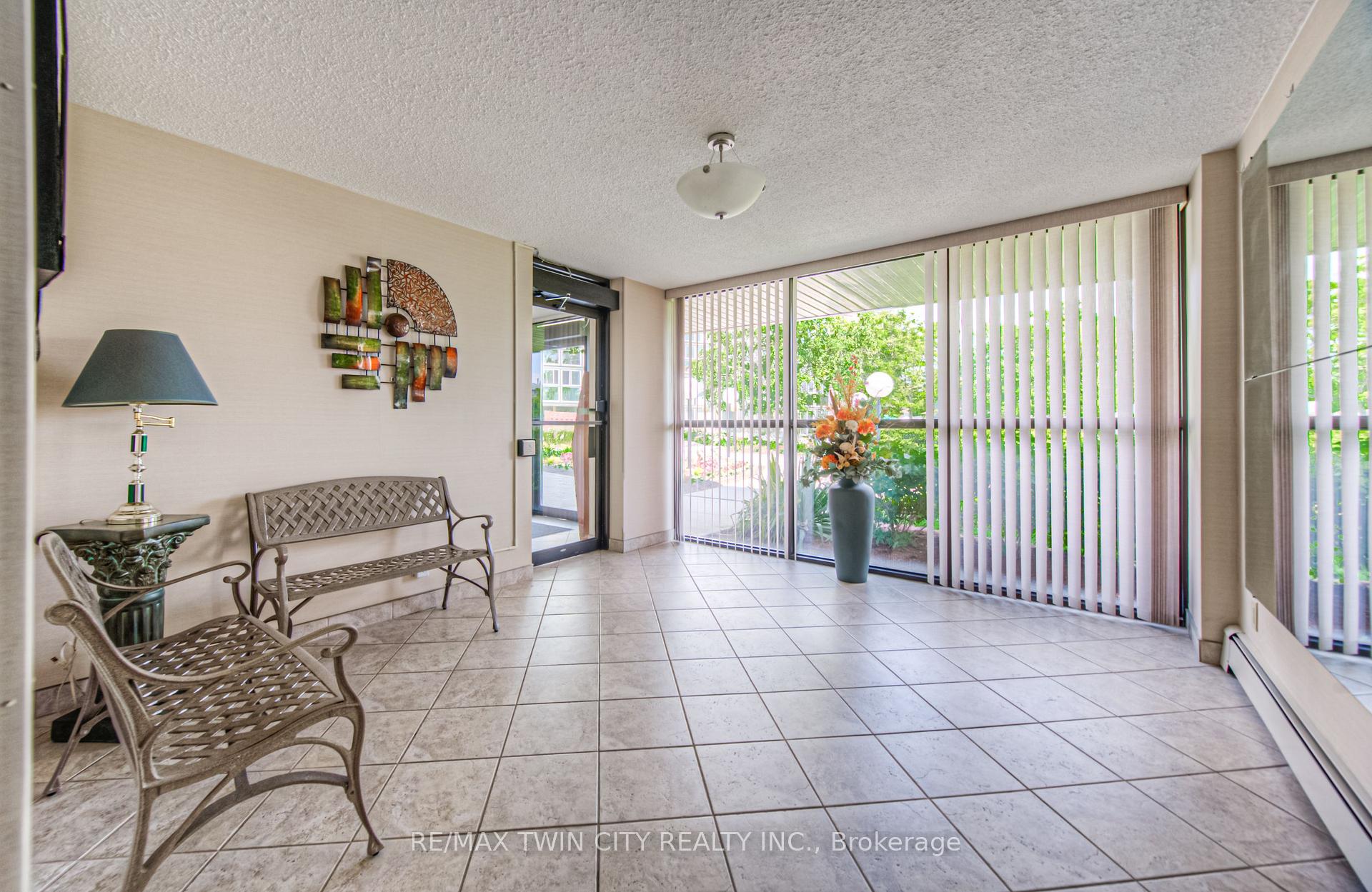 Photo 6 of Unit 205, 380 Champlain Boulevard, Cambridge, Christopher-Champlain — HOMEH
