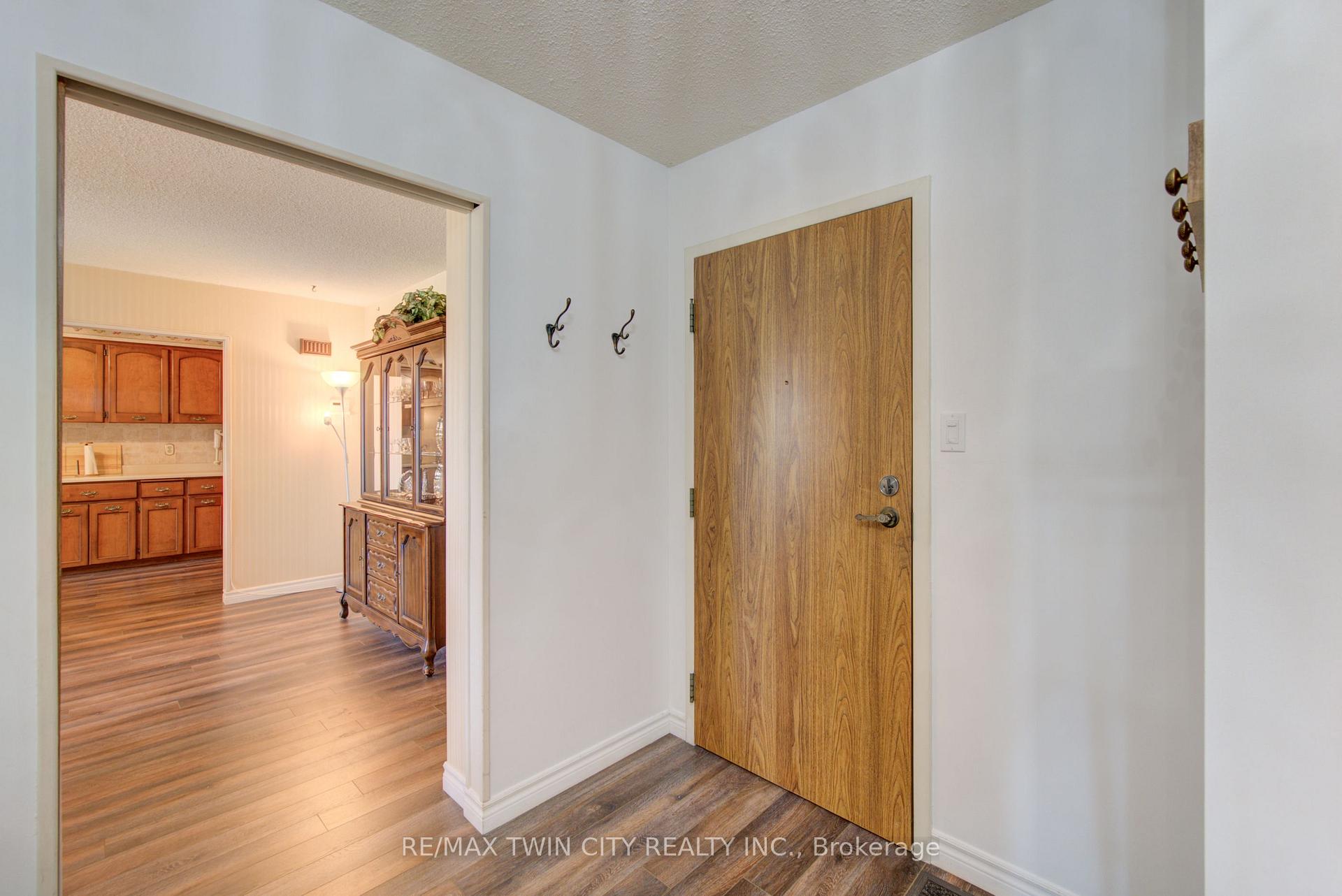 Photo 8 of Unit 205, 380 Champlain Boulevard, Cambridge, Christopher-Champlain — HOMEH