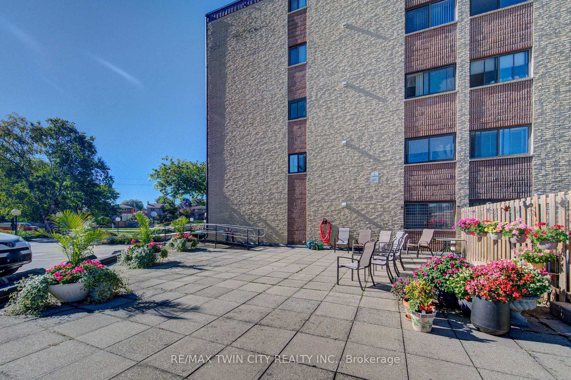Photo 32 of Unit 205, 380 Champlain Boulevard, Cambridge, Christopher-Champlain — HOMEH