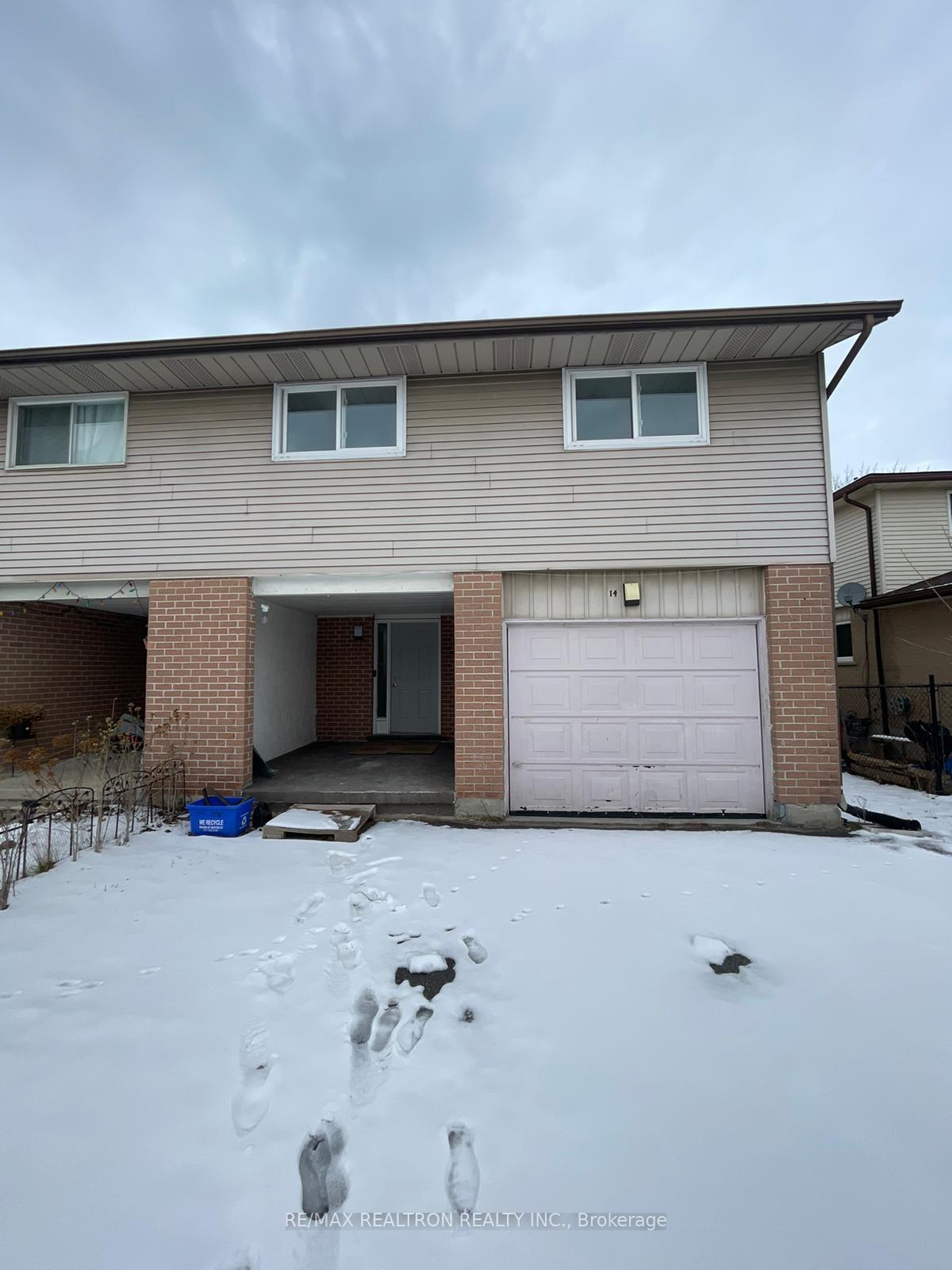 Photo 1 of 14 Windale Crescent N, Kitchener, Forest Hill — HOMEH