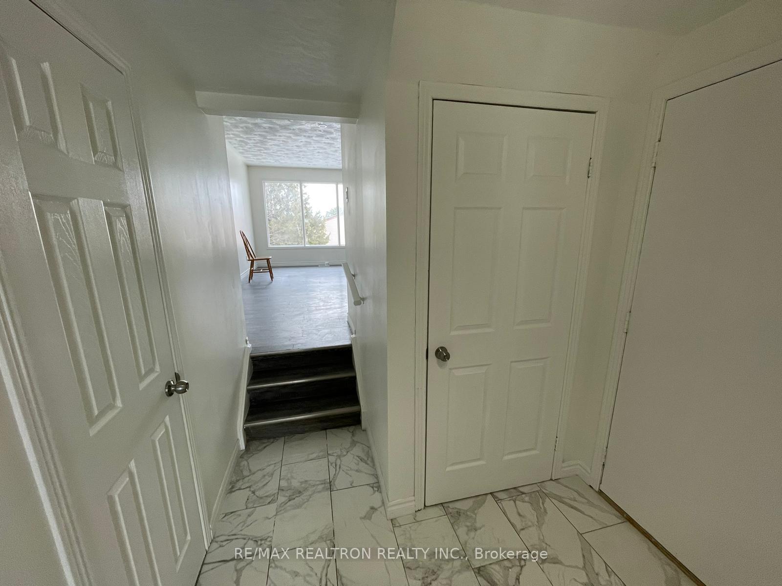 Photo 8 of 14 Windale Crescent N, Kitchener, Forest Hill — HOMEH