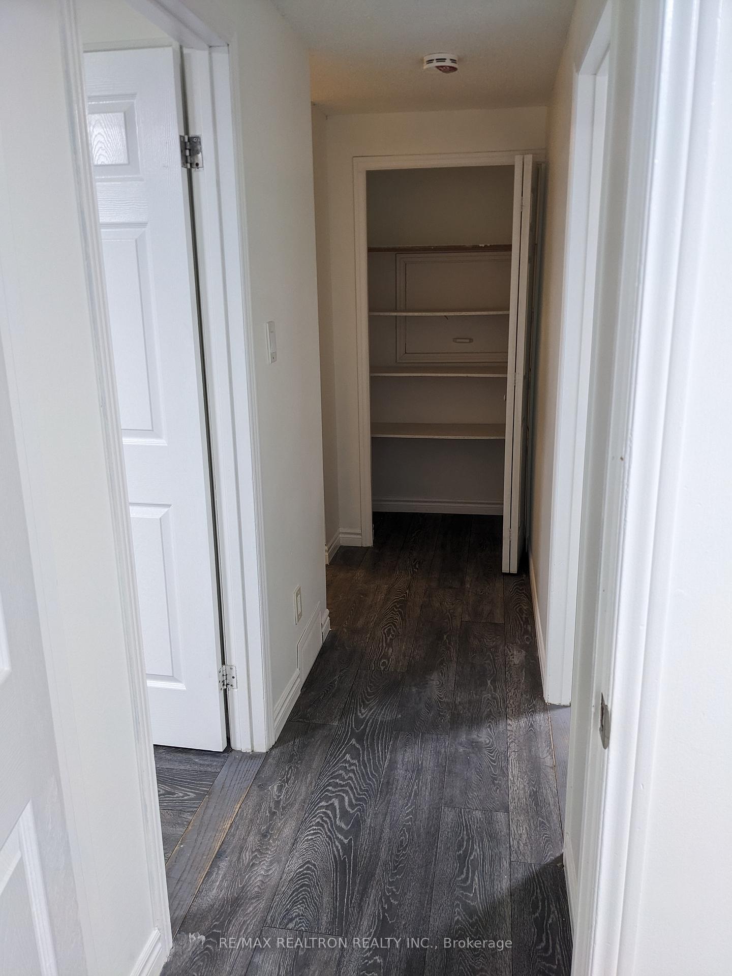 Photo 18 of 14 Windale Crescent N, Kitchener, Forest Hill — HOMEH