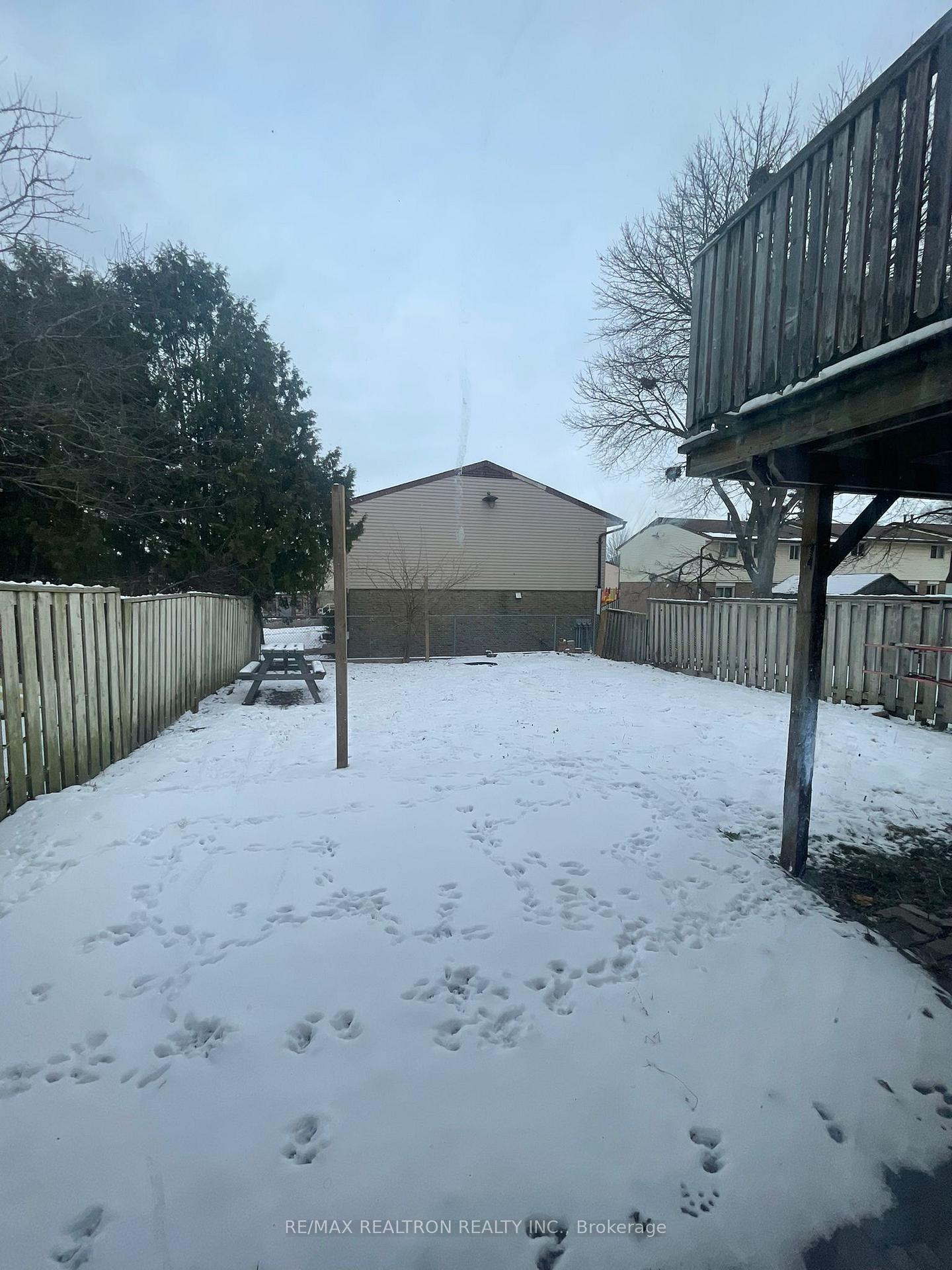 Photo 20 of 14 Windale Crescent N, Kitchener, Forest Hill — HOMEH