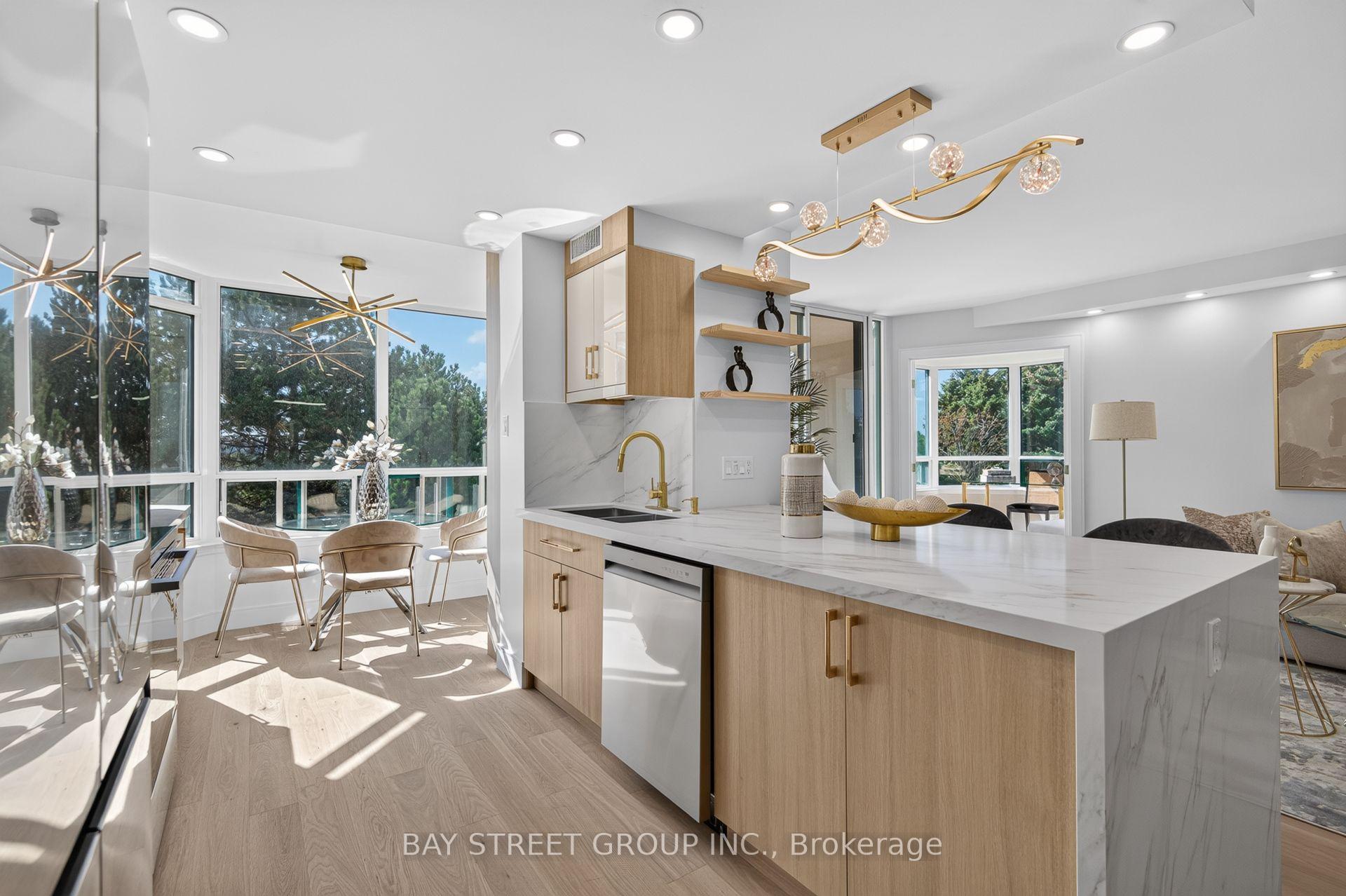 Photo 3 of Unit 506, 7250 Yonge Street, Vaughan, Crestwood-Springfarm-Yorkhill — HOMEH