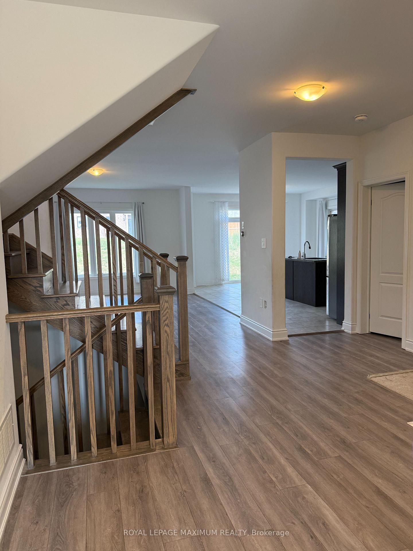 Photo 3 of 2982 Monarch Drive, Orillia — HOMEH