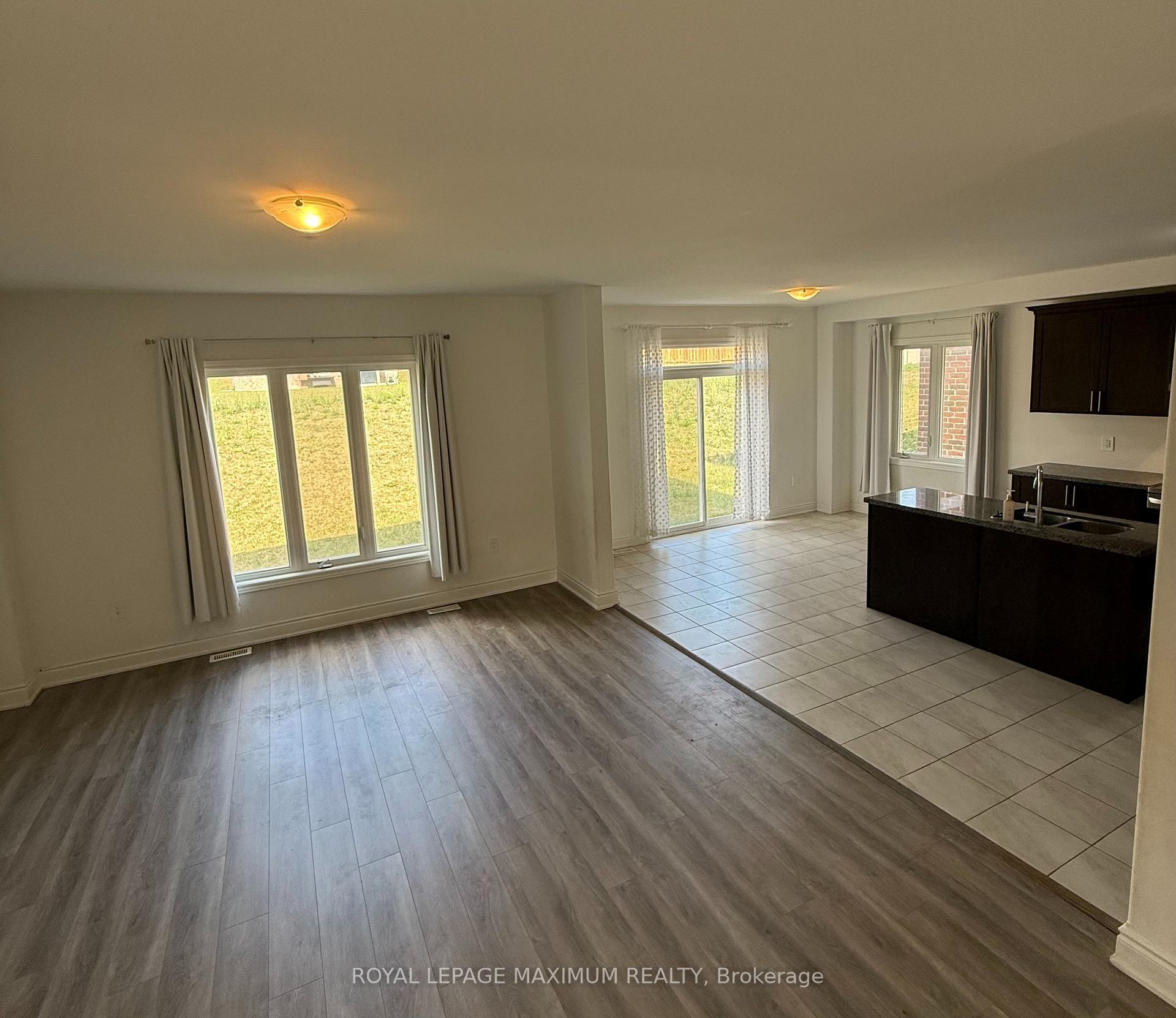 Photo 4 of 2982 Monarch Drive, Orillia — HOMEH