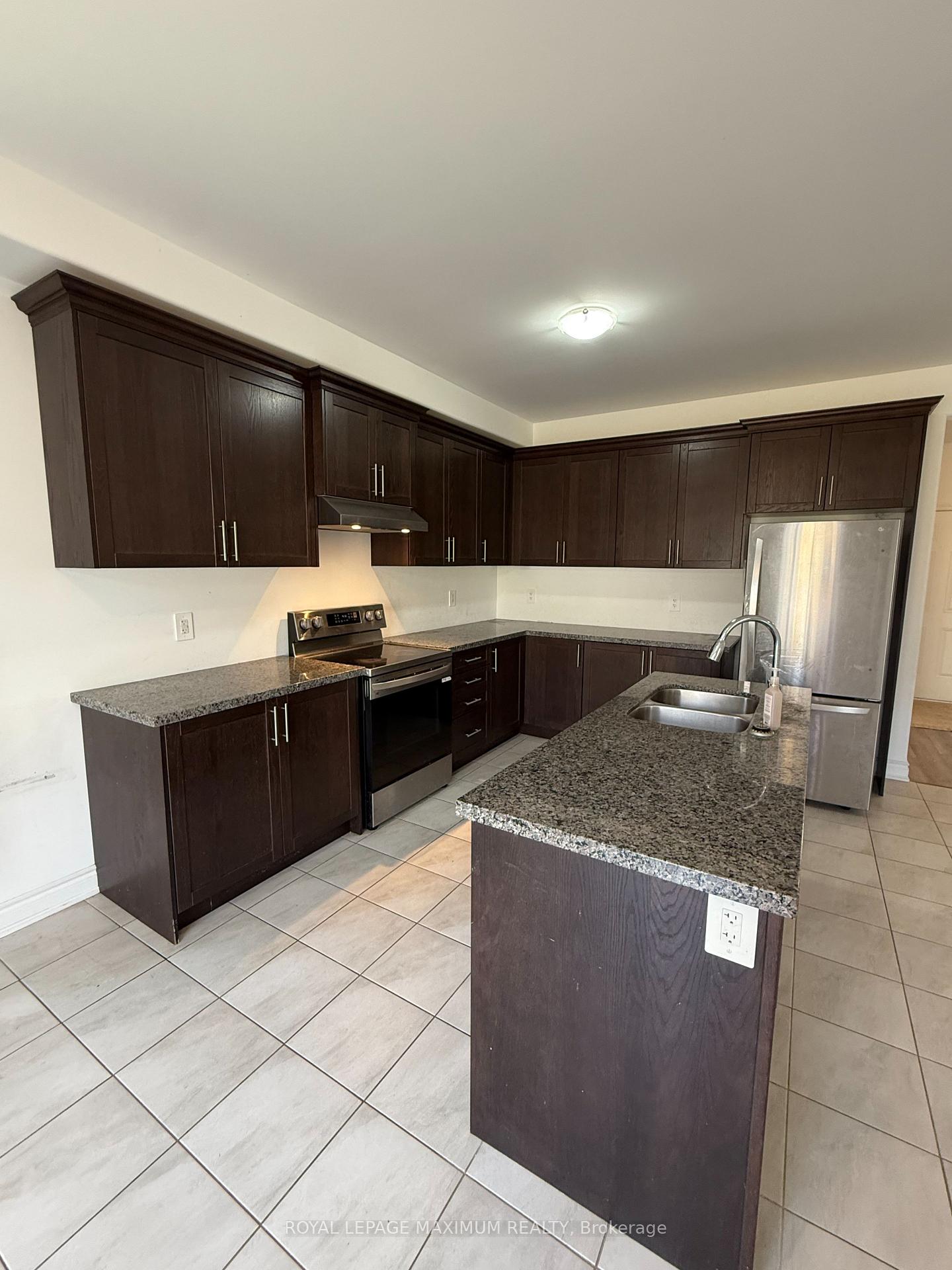 Photo 7 of 2982 Monarch Drive, Orillia — HOMEH