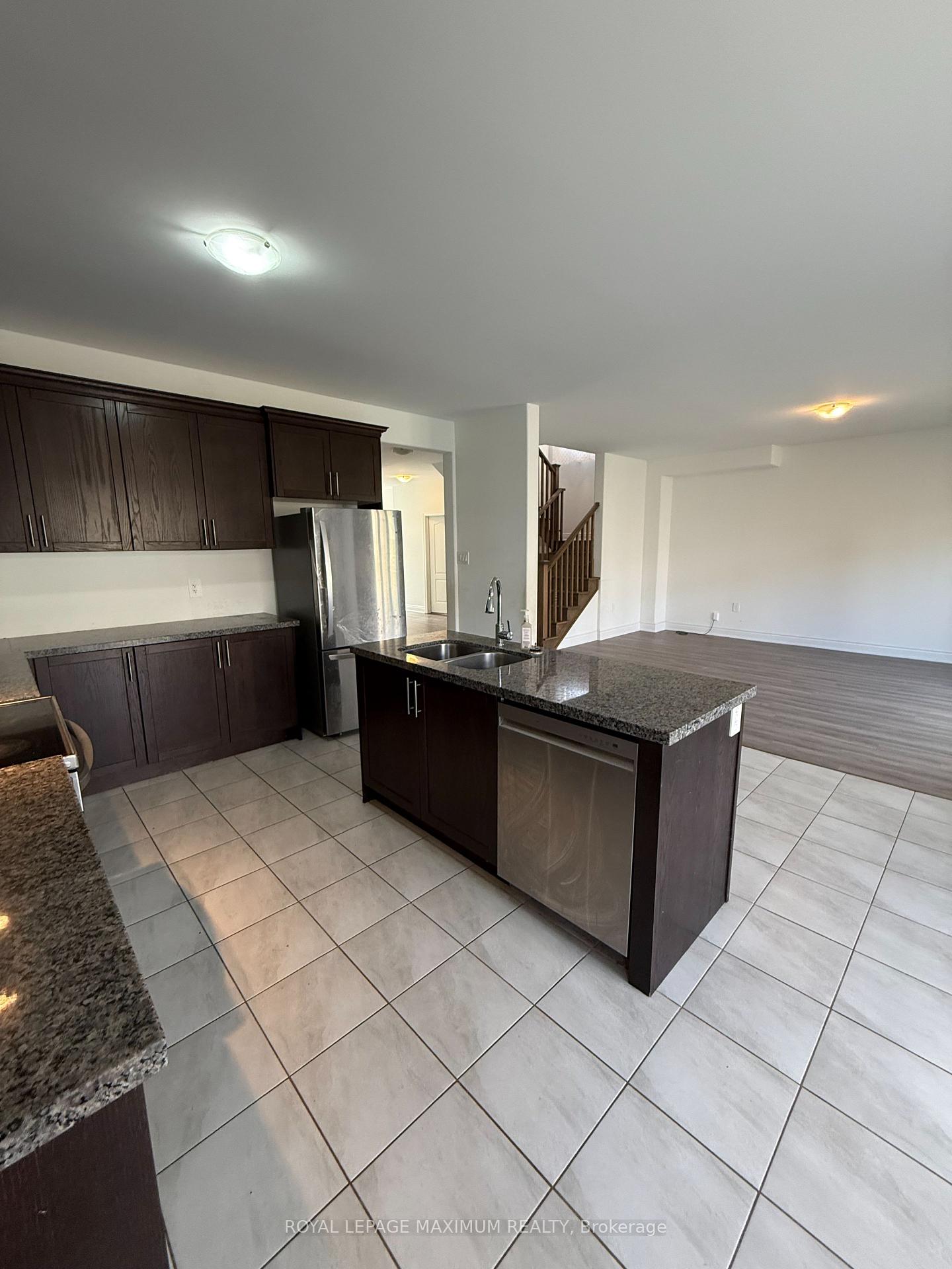Photo 9 of 2982 Monarch Drive, Orillia — HOMEH