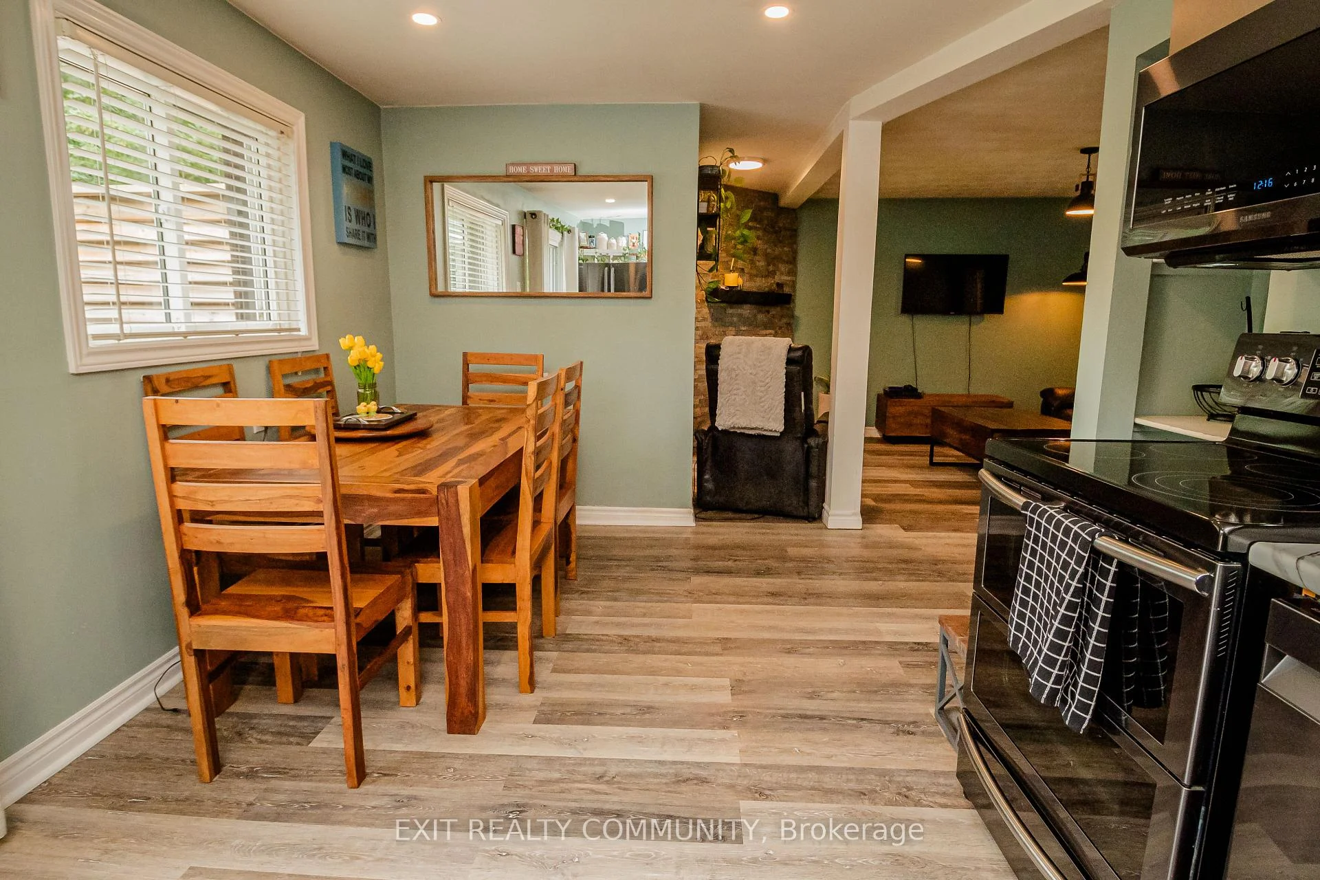Photo 18 of 22530 Coldstream Road, Middlesex Centre, Komoka — HOMEH