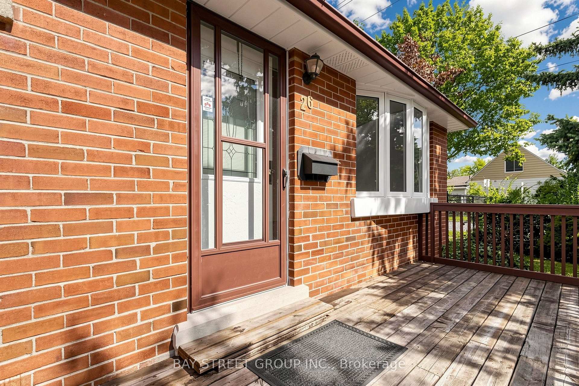Photo 5 of 26 Sunset Boulevard, Brampton, Brampton West — HOMEH