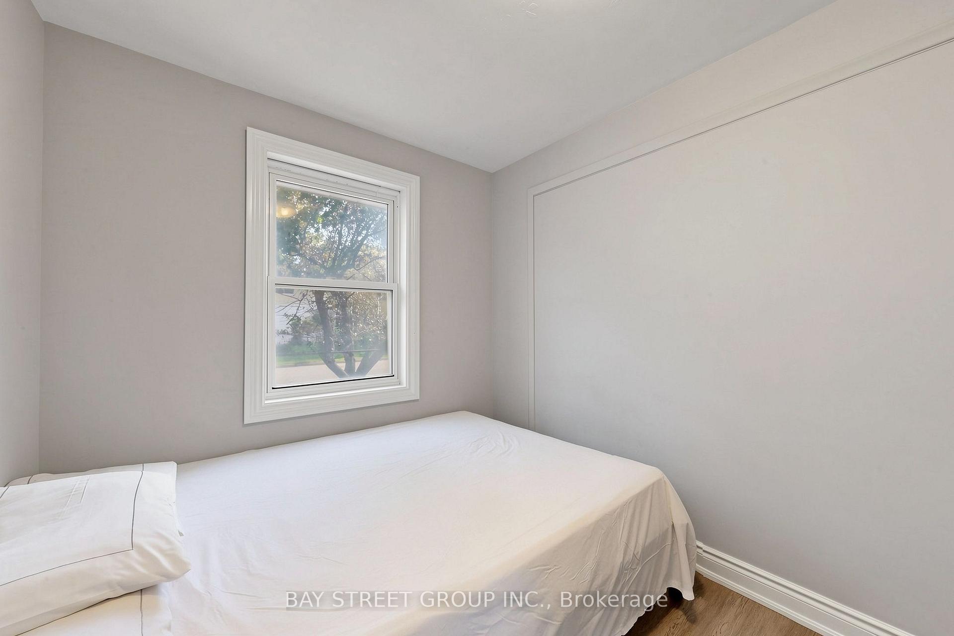 Photo 22 of 26 Sunset Boulevard, Brampton, Brampton West — HOMEH