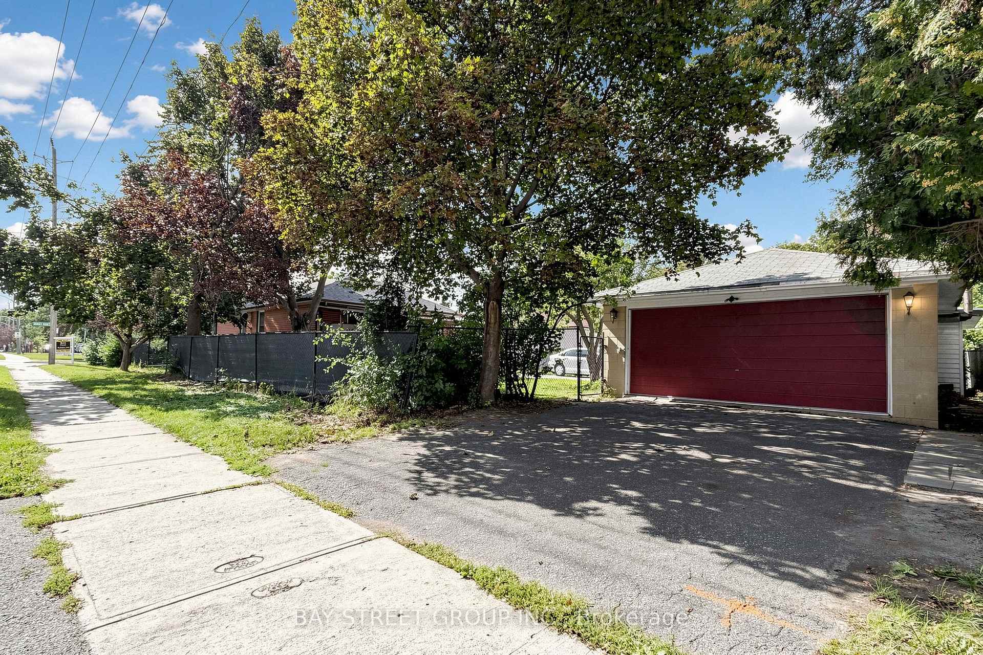 Photo 44 of 26 Sunset Boulevard, Brampton, Brampton West — HOMEH