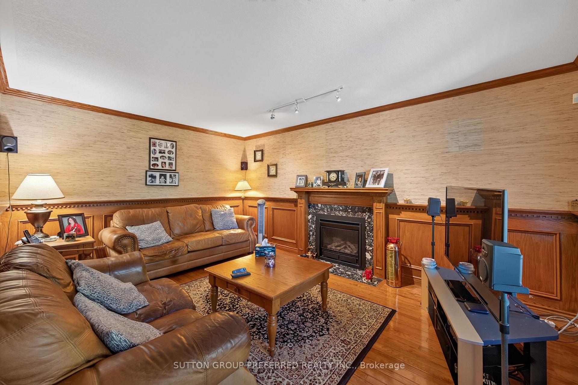 Photo 15 of 1035 Dearness Drive, London, South Y — HOMEH