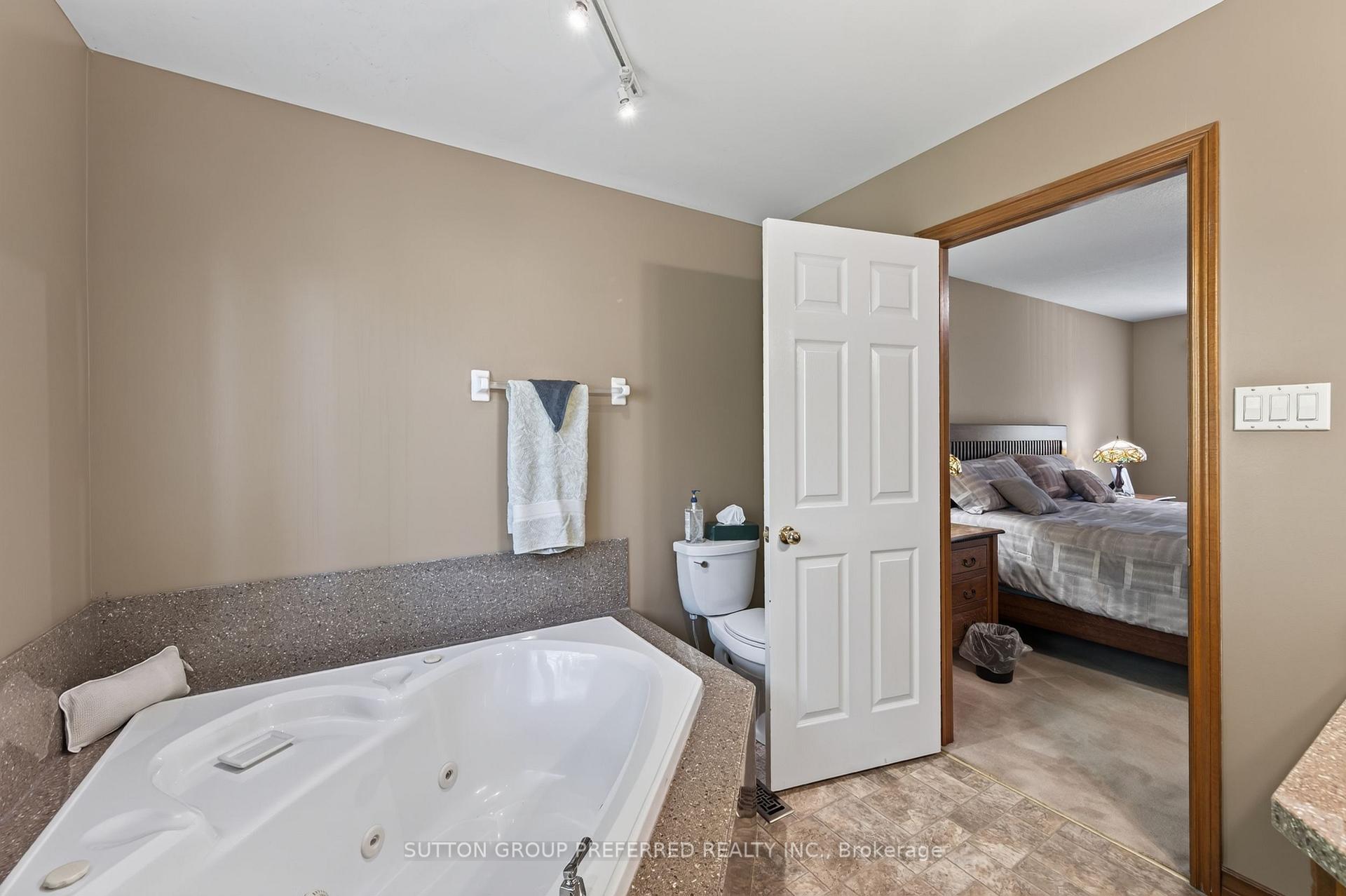 Photo 30 of 1035 Dearness Drive, London, South Y — HOMEH