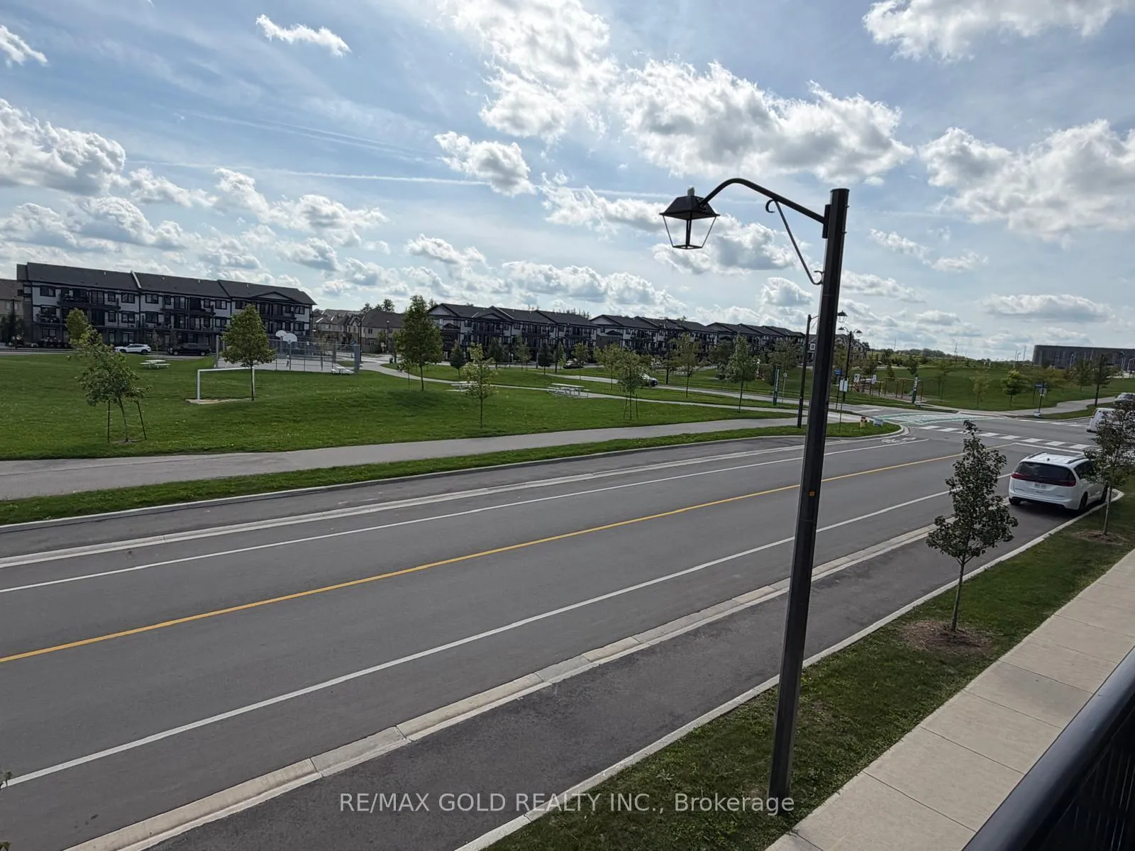 Photo 21 of 122 Oat Lane, Kitchener, Civic Centre — HOMEH