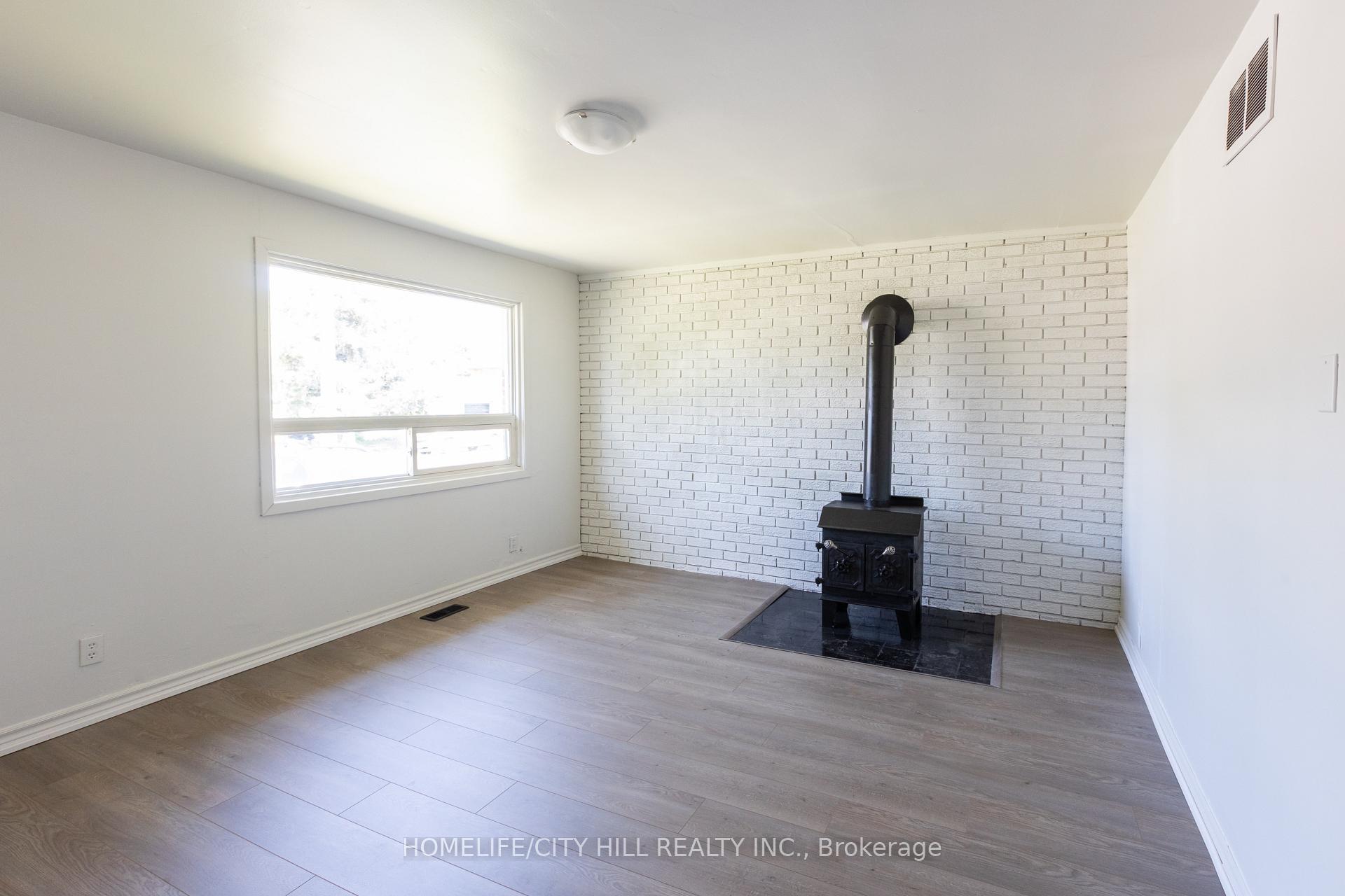 Photo 5 of 347 Hollywood Drive, Georgina, Keswick South — HOMEH