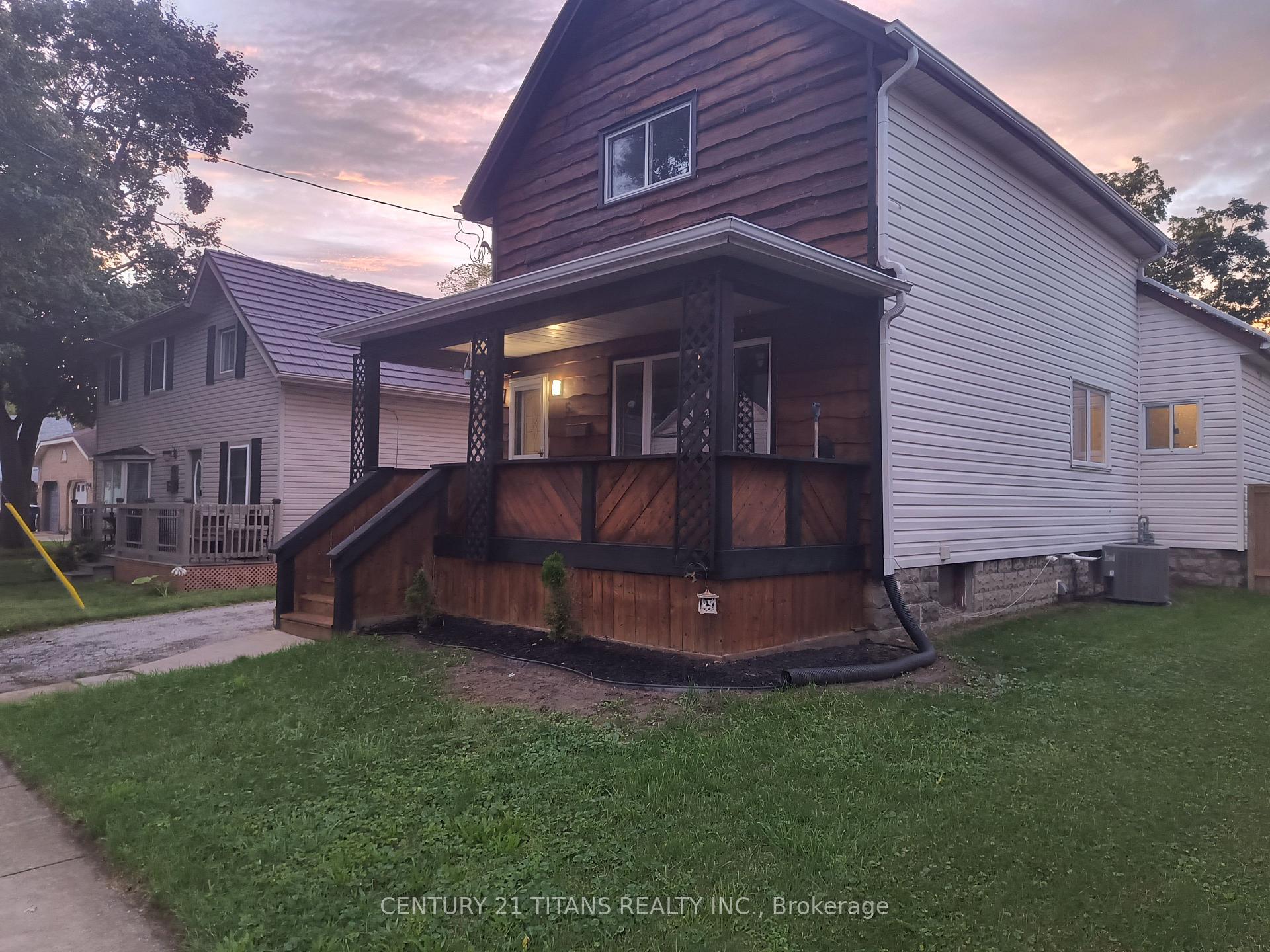 Photo 3 of 5 Poplar Street, Chatham-Kent, Chatham — HOMEH