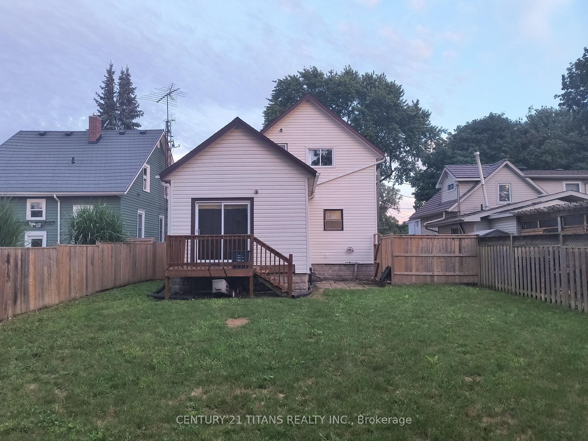 Photo 22 of 5 Poplar Street, Chatham-Kent, Chatham — HOMEH