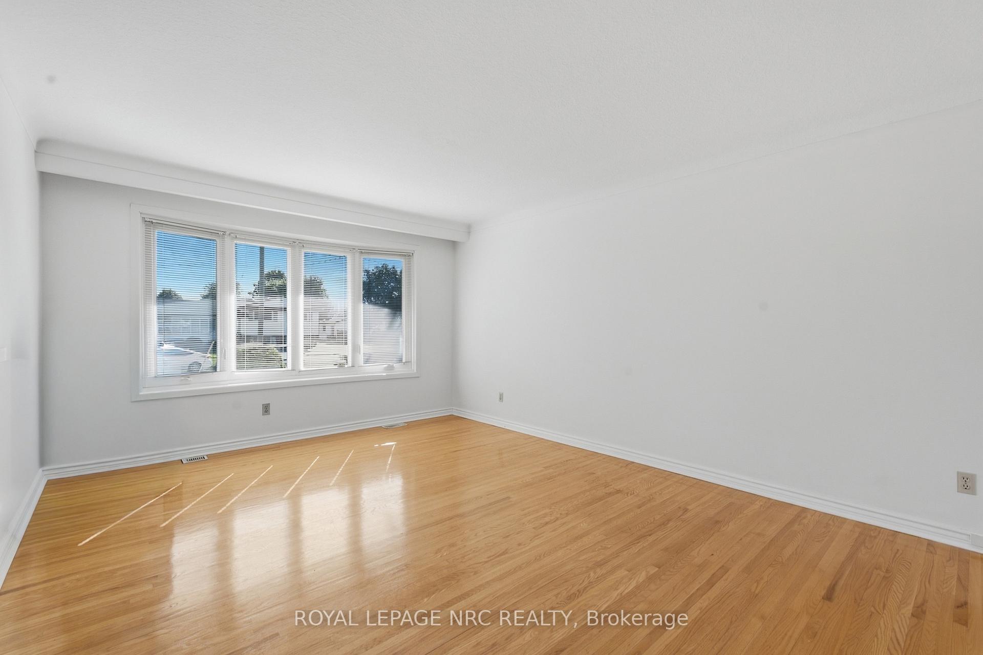 Photo 8 of 6771 Argyll Court, Niagara Falls, Arad/Fallsview — HOMEH