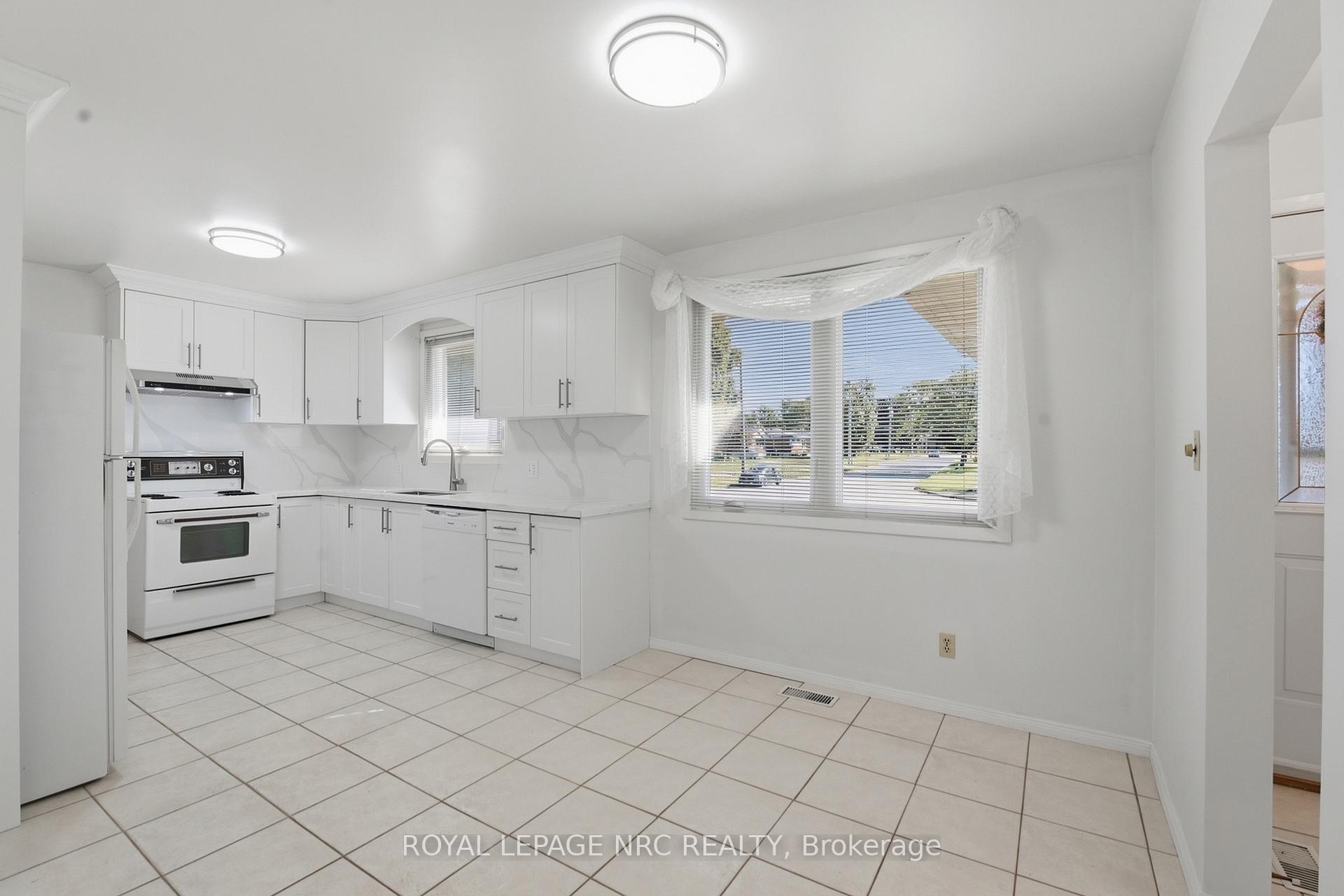 Photo 11 of 6771 Argyll Court, Niagara Falls, Arad/Fallsview — HOMEH