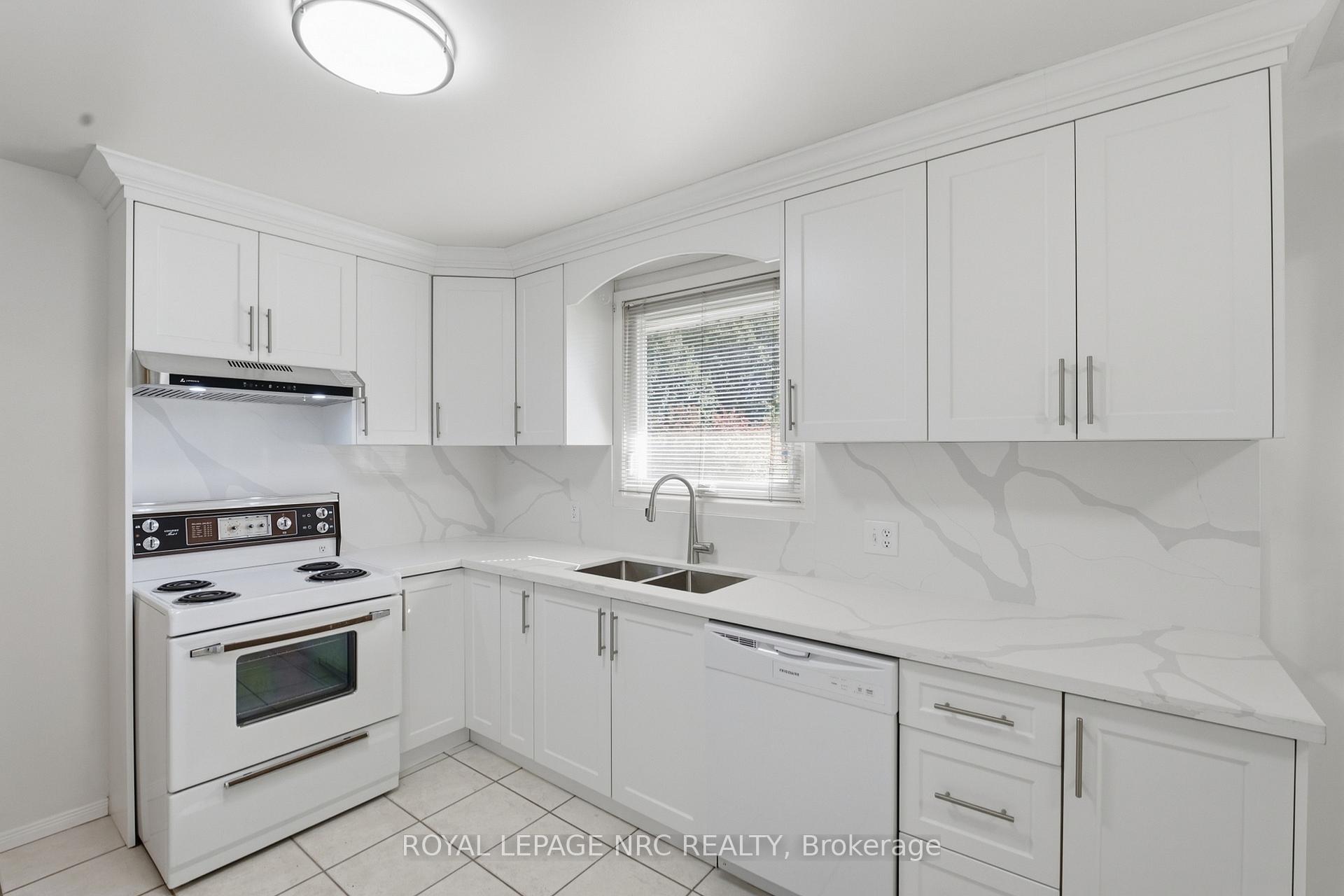 Photo 13 of 6771 Argyll Court, Niagara Falls, Arad/Fallsview — HOMEH
