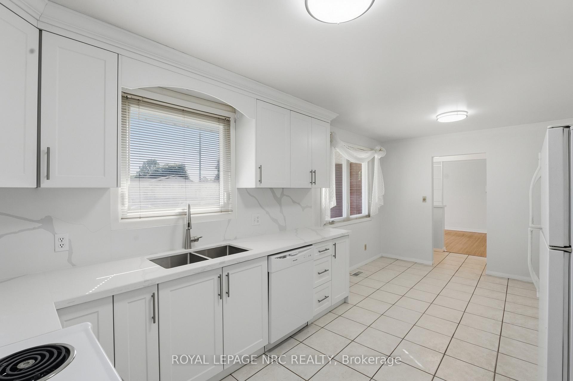 Photo 15 of 6771 Argyll Court, Niagara Falls, Arad/Fallsview — HOMEH