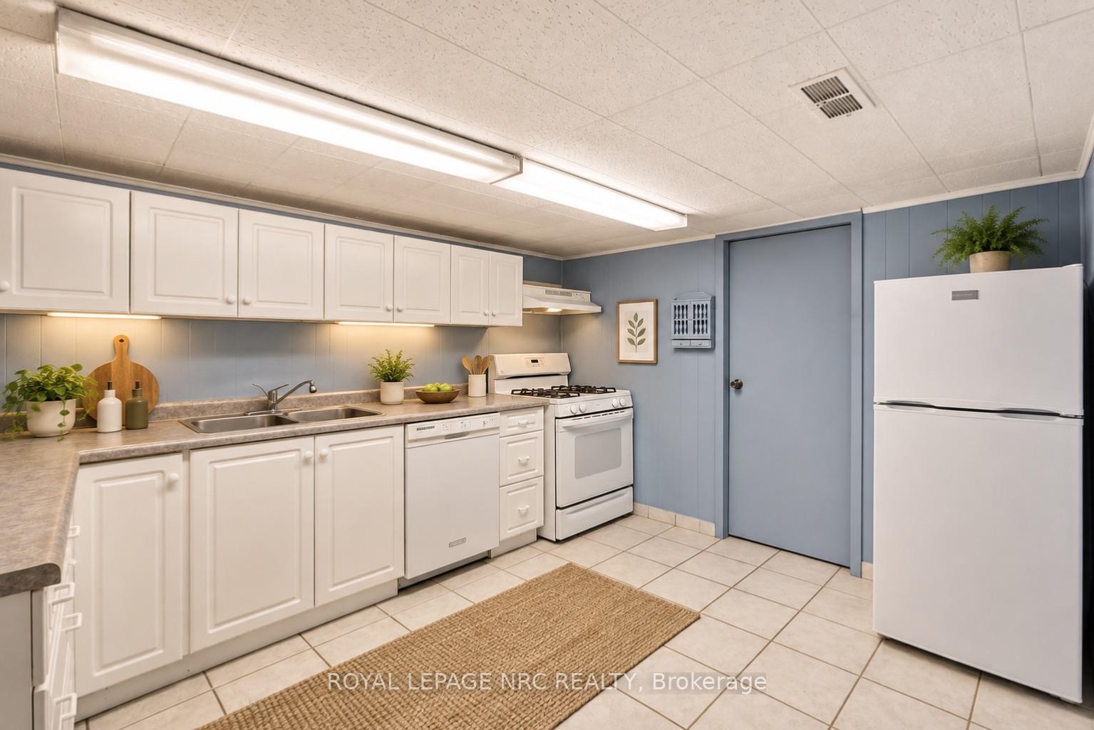 Photo 24 of 6771 Argyll Court, Niagara Falls, Arad/Fallsview — HOMEH