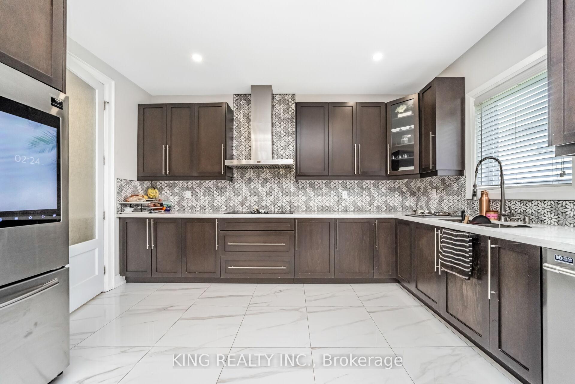 Photo 11 of 11 Malpass Street, Brampton, Northwest Brampton — HOMEH