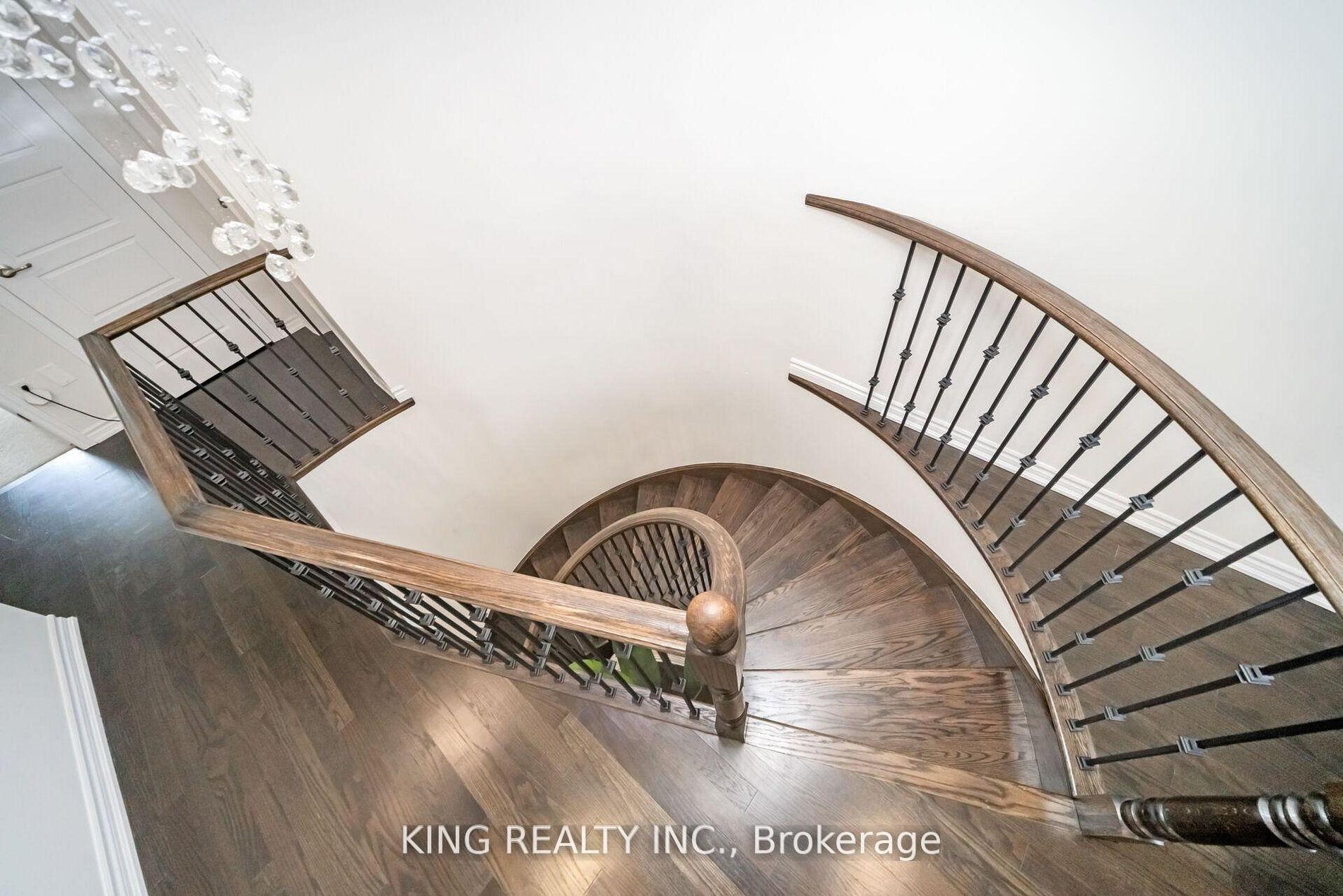 Photo 15 of 11 Malpass Street, Brampton, Northwest Brampton — HOMEH