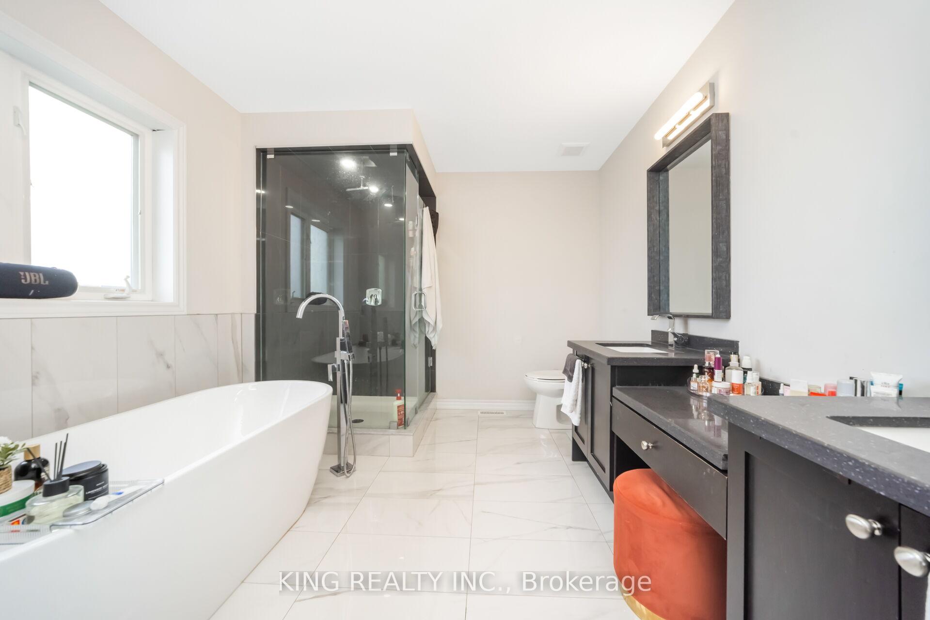 Photo 18 of 11 Malpass Street, Brampton, Northwest Brampton — HOMEH