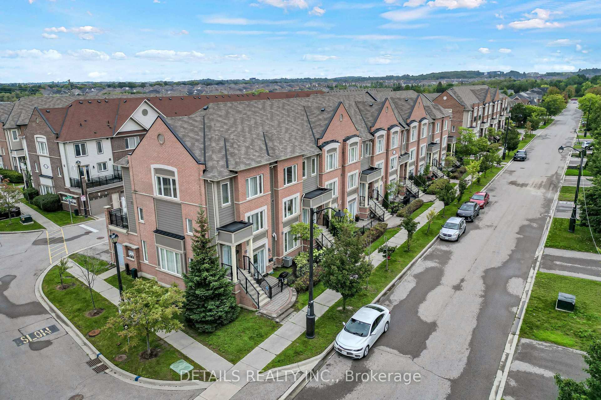 Photo 5 of 149 Lewis Honey Drive, Aurora, Bayview Northeast — HOMEH