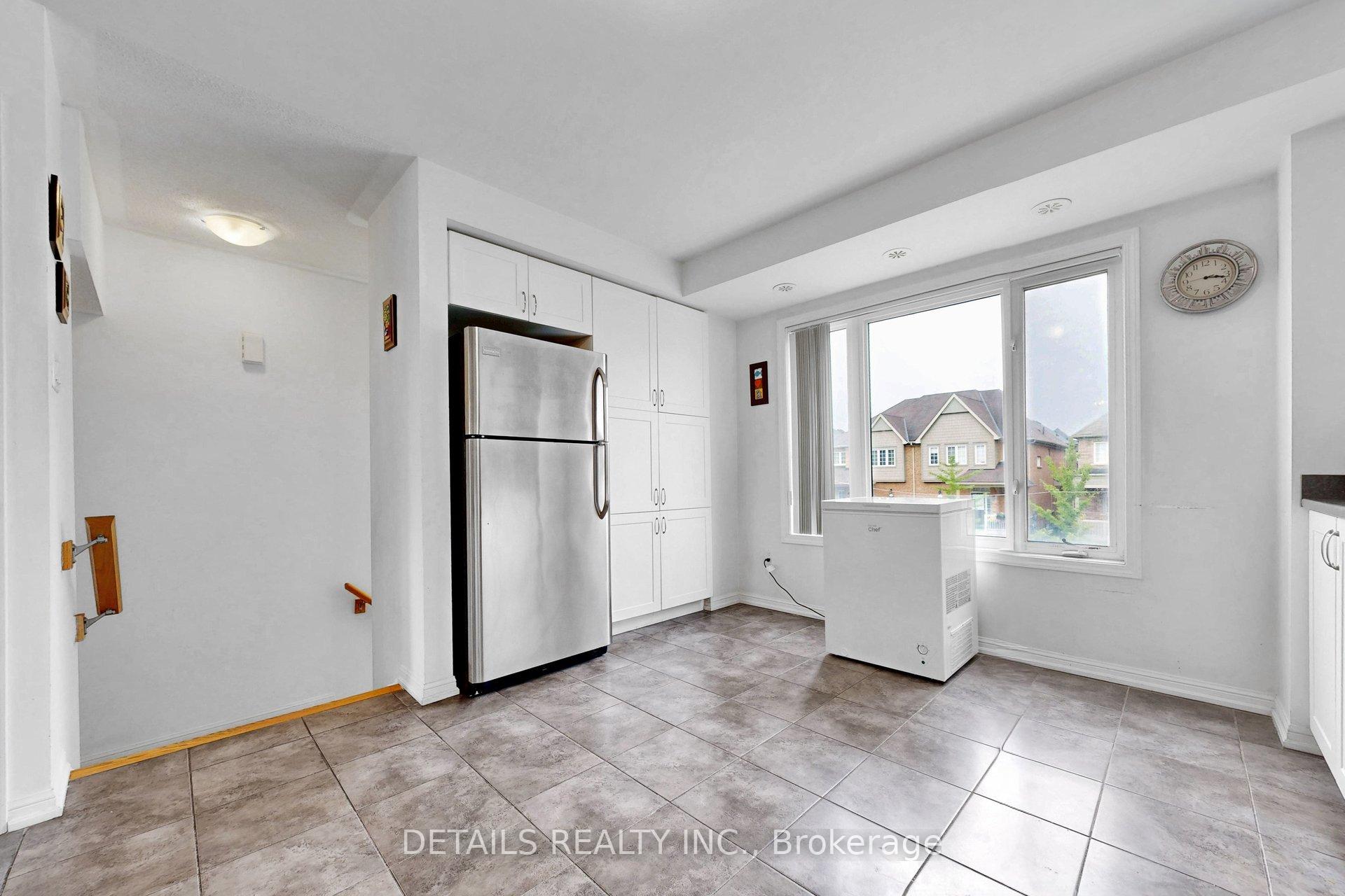 Photo 9 of 149 Lewis Honey Drive, Aurora, Bayview Northeast — HOMEH