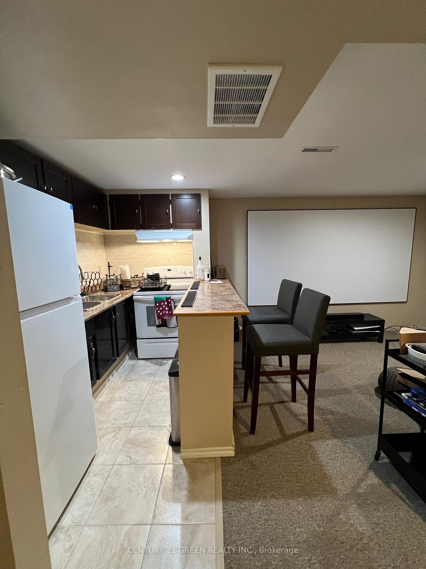 Photo 11 of 51 Cowan Road, Brampton, Brampton West — HOMEH