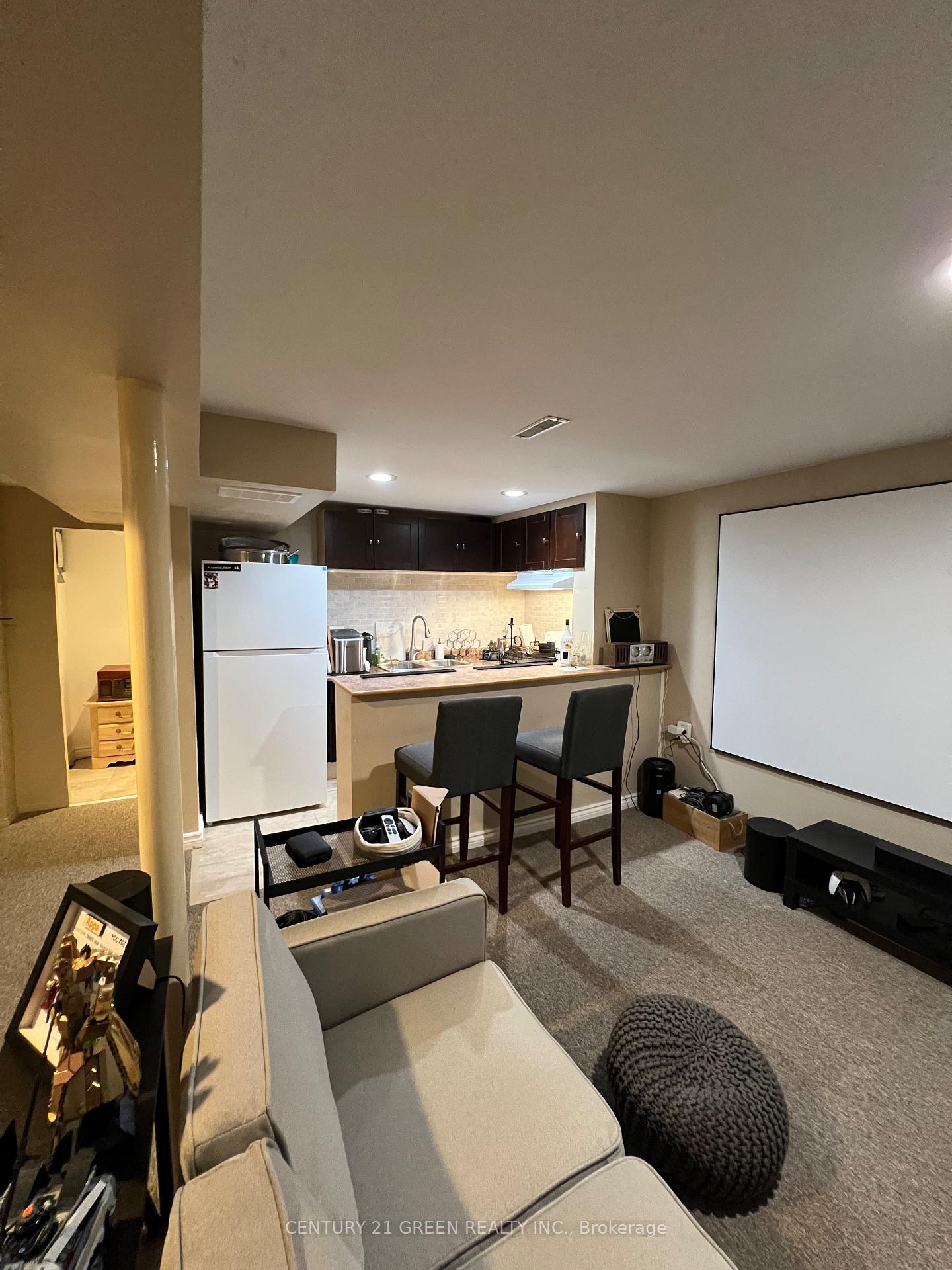 Photo 12 of 51 Cowan Road, Brampton, Brampton West — HOMEH