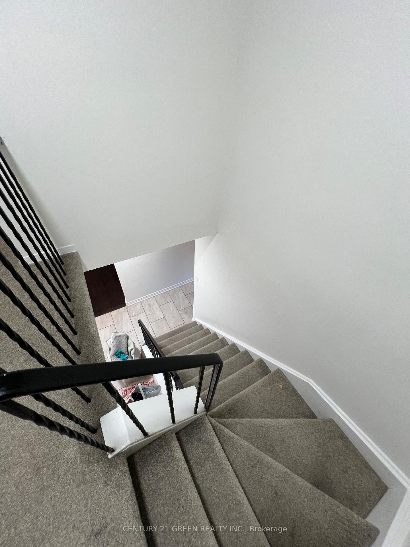 Photo 15 of 51 Cowan Road, Brampton, Brampton West — HOMEH