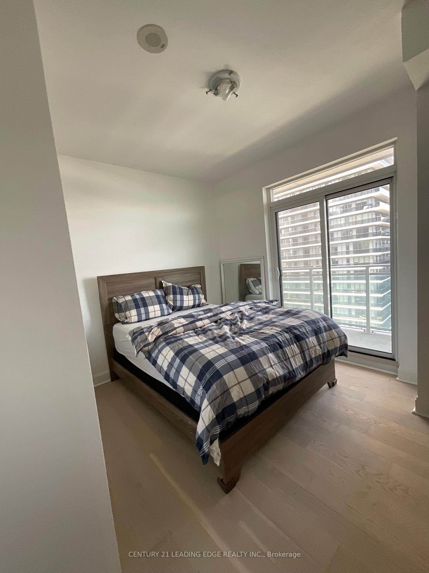 Front of Unit 2009, 33 Shore Breeze Drive SE