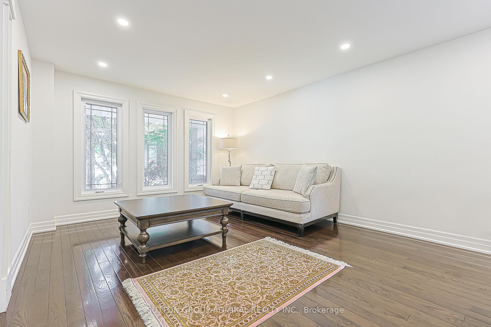 Photo 5 of 62 Pickett Crescent, Richmond Hill, Westbrook — HOMEH