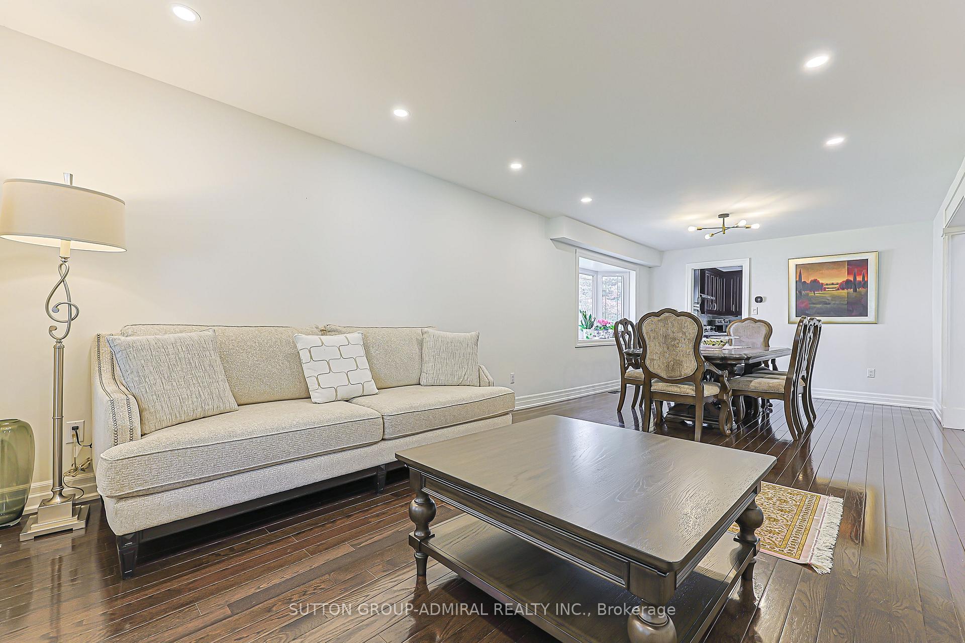 Photo 7 of 62 Pickett Crescent, Richmond Hill, Westbrook — HOMEH