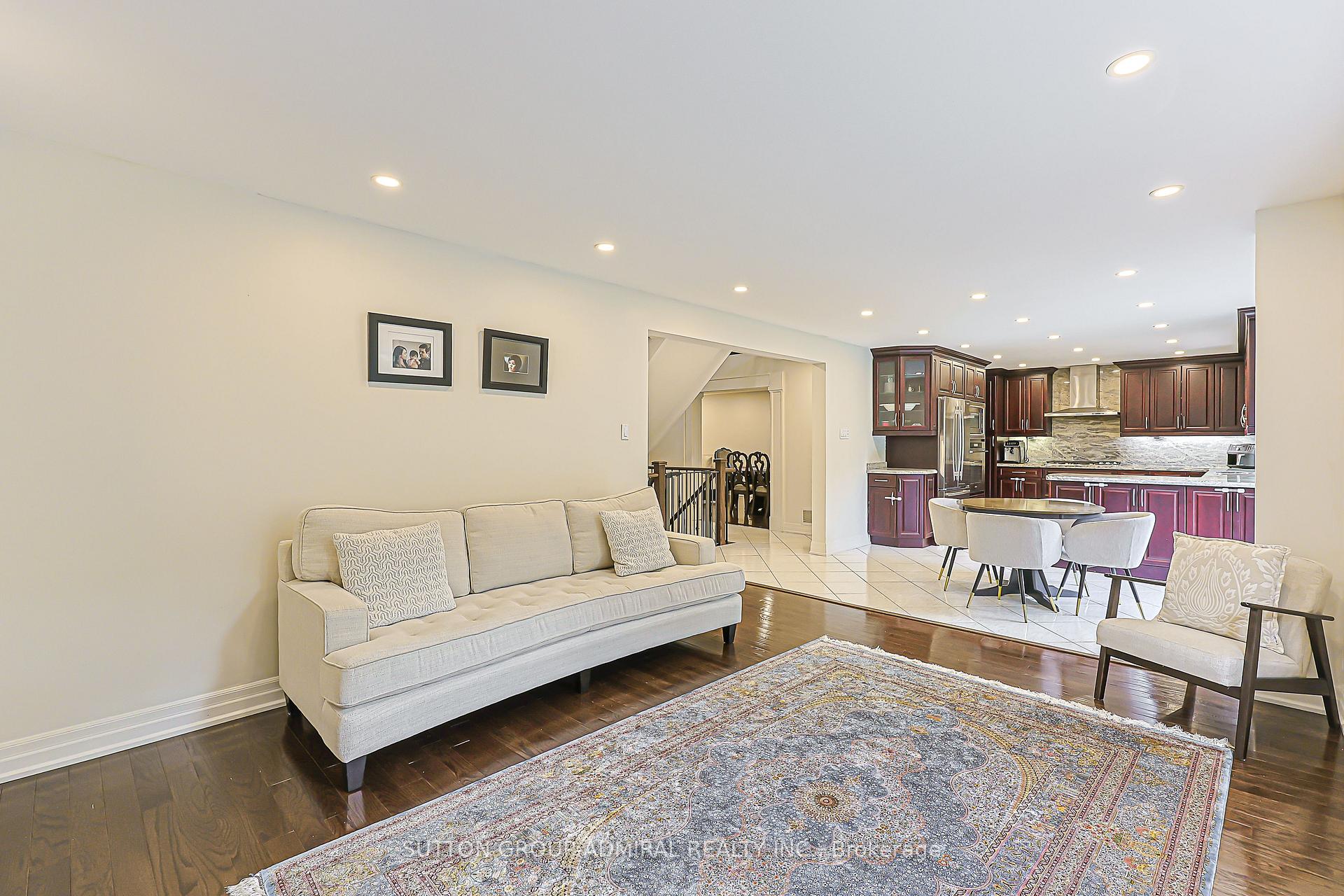 Photo 11 of 62 Pickett Crescent, Richmond Hill, Westbrook — HOMEH
