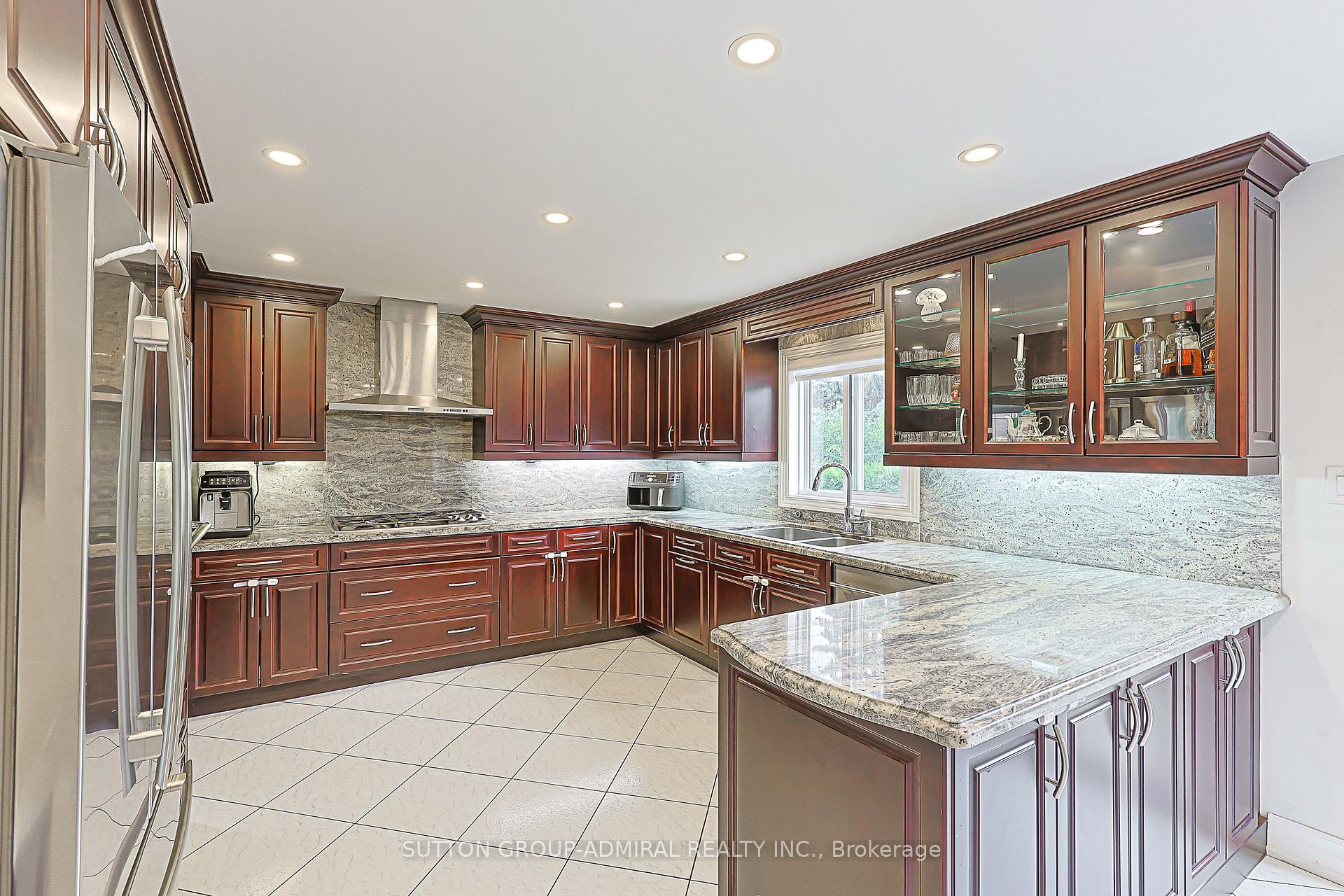 Photo 13 of 62 Pickett Crescent, Richmond Hill, Westbrook — HOMEH